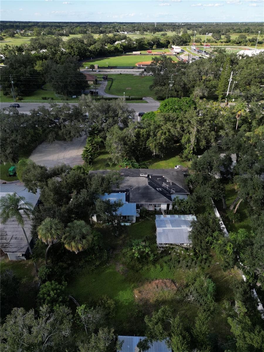 Single Family Residence at 4050 FRUITVILLE RD, SARASOTA, photo 11 of 13