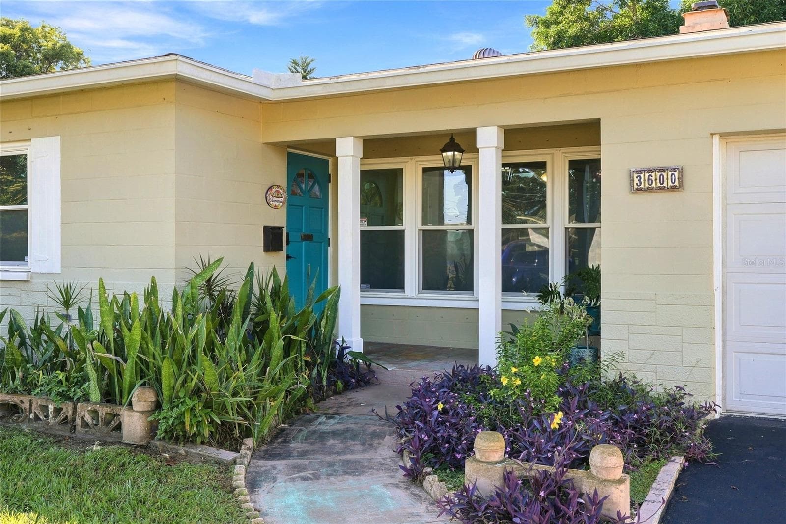 Single Family Residence at 3600 YARDLEY AVE N, ST PETERSBURG, photo 2 of 26