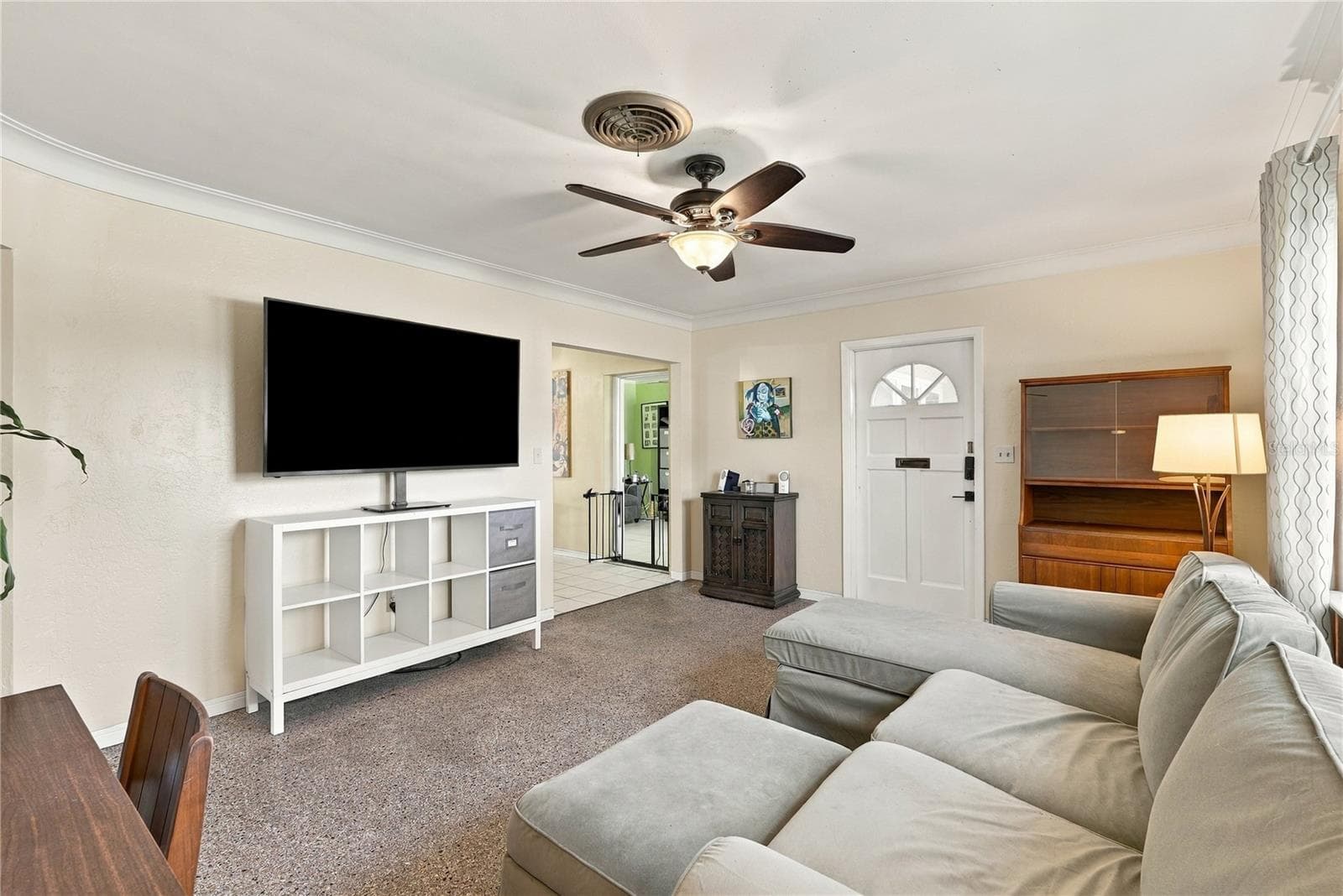 Living room - 3600 YARDLEY AVE N, ST PETERSBURG