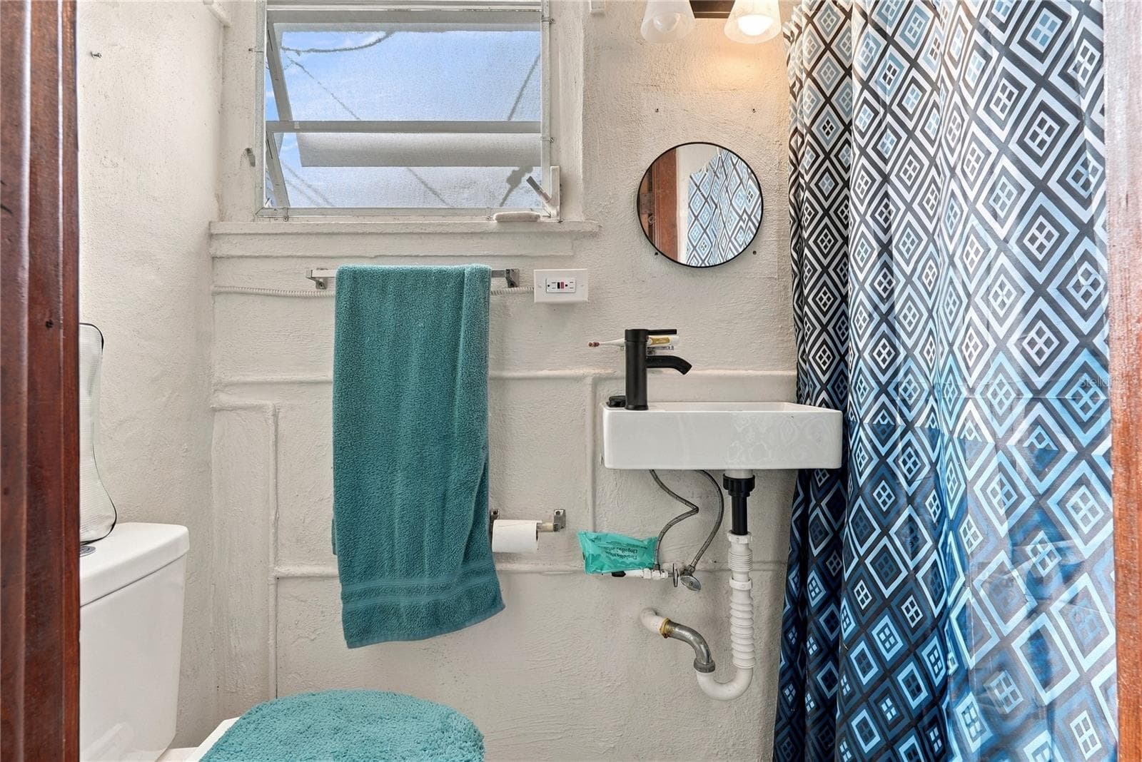 2nd Bathroom - 3600 YARDLEY AVE N, ST PETERSBURG