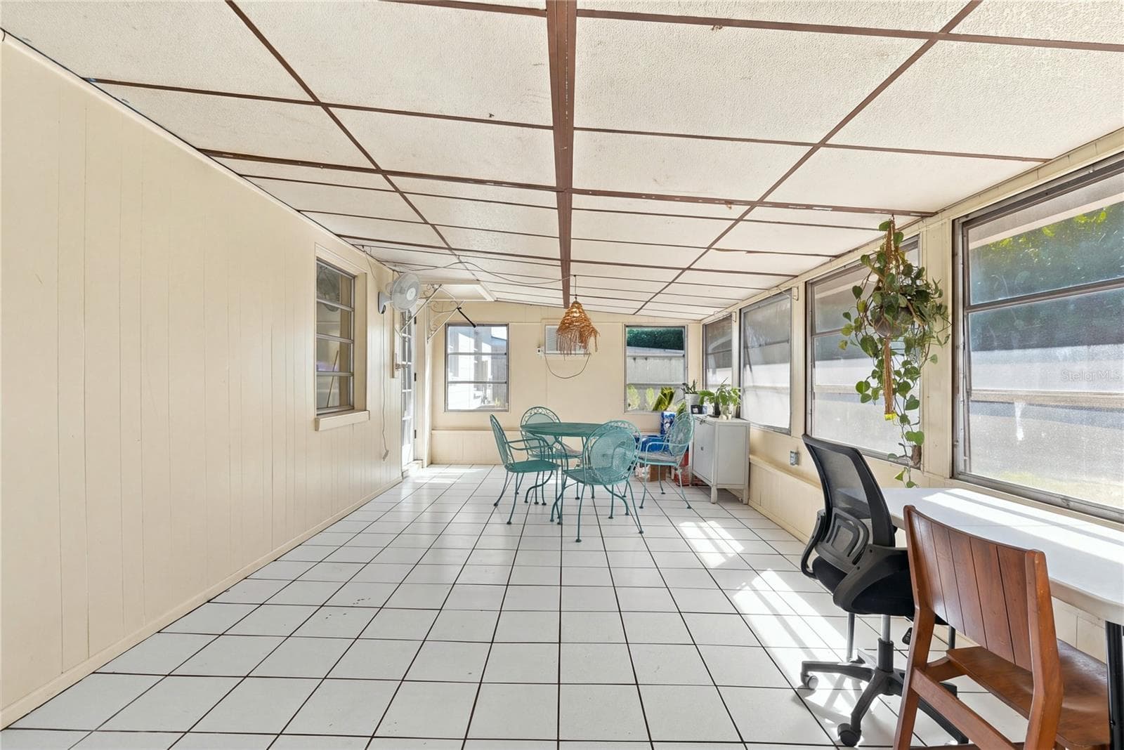 Florida room - 3600 YARDLEY AVE N, ST PETERSBURG