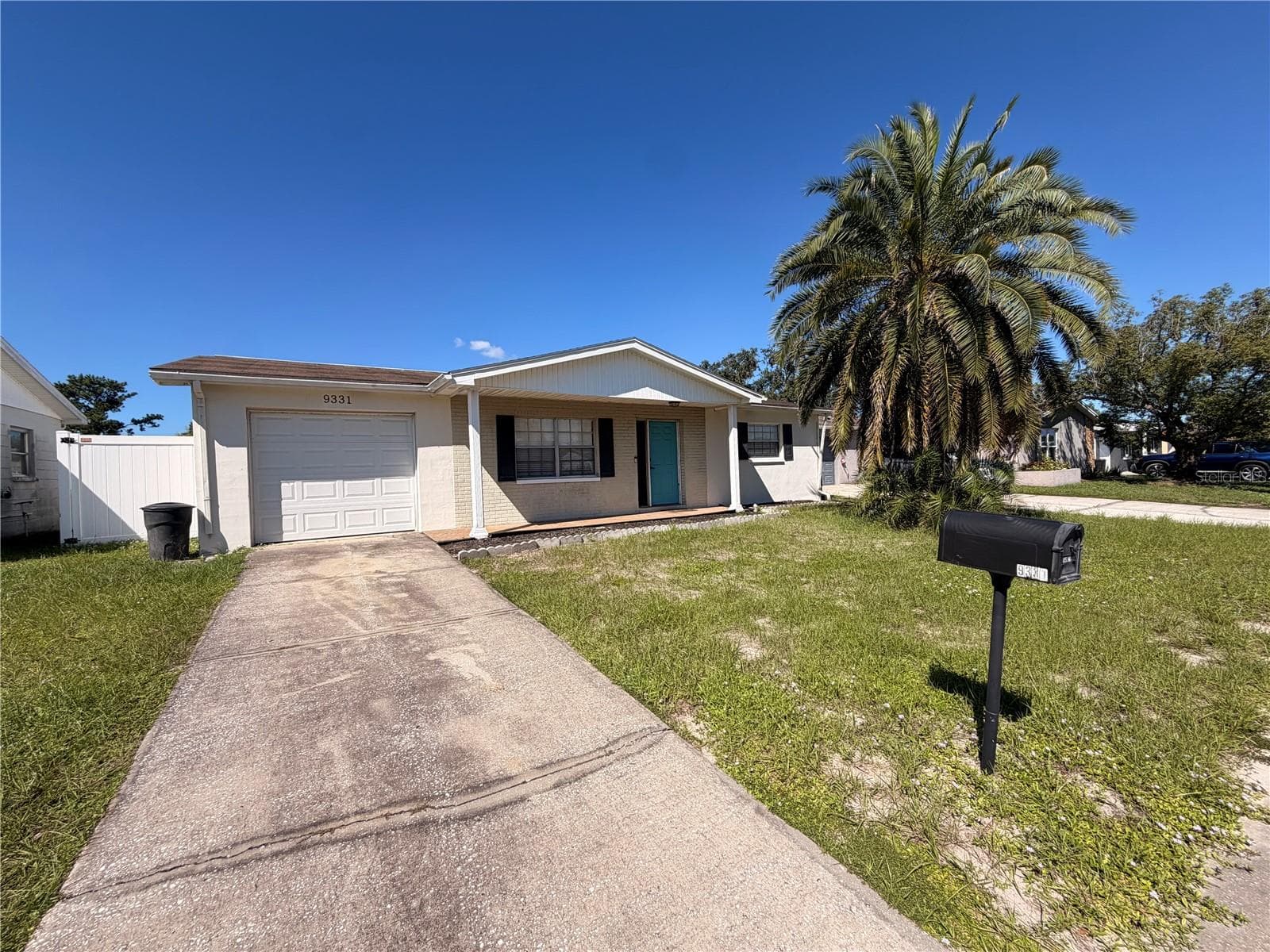 Single Family Residence at 9331 BARRINGTON LN, PORT RICHEY, photo 2 of 13