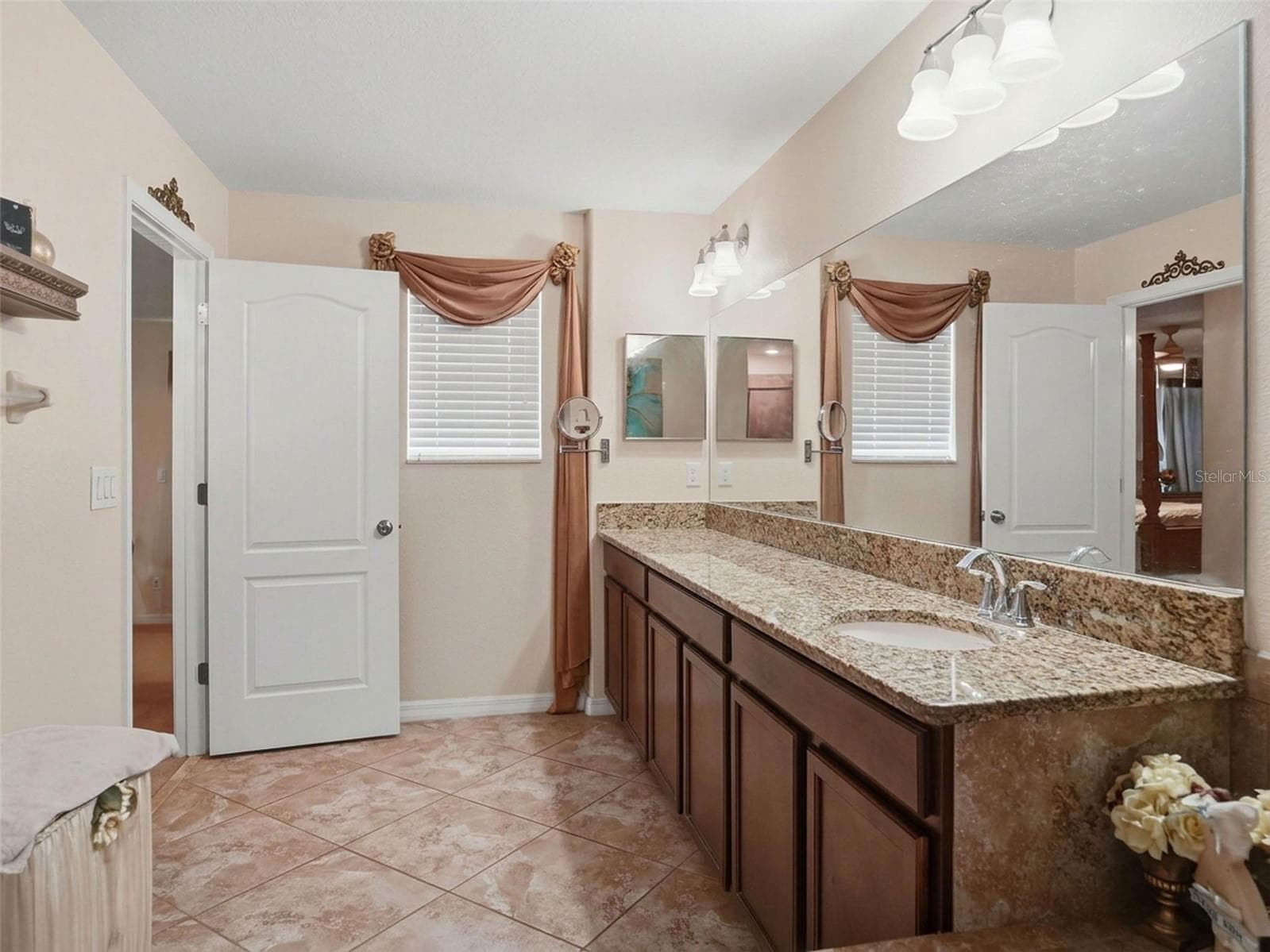 Single Family Residence at 13808 CRATER CIR, HUDSON, photo 15 of 36