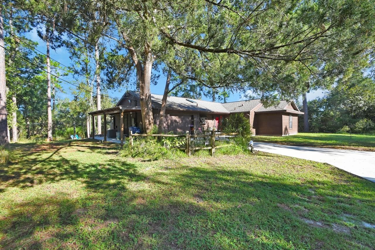 Single Family Residence at 840 HADDEN LN, DELTONA, photo 29 of 33