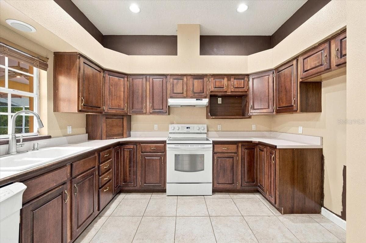 Single Family Residence at 24 KEEBLE AVE, DEBARY, photo 15 of 65