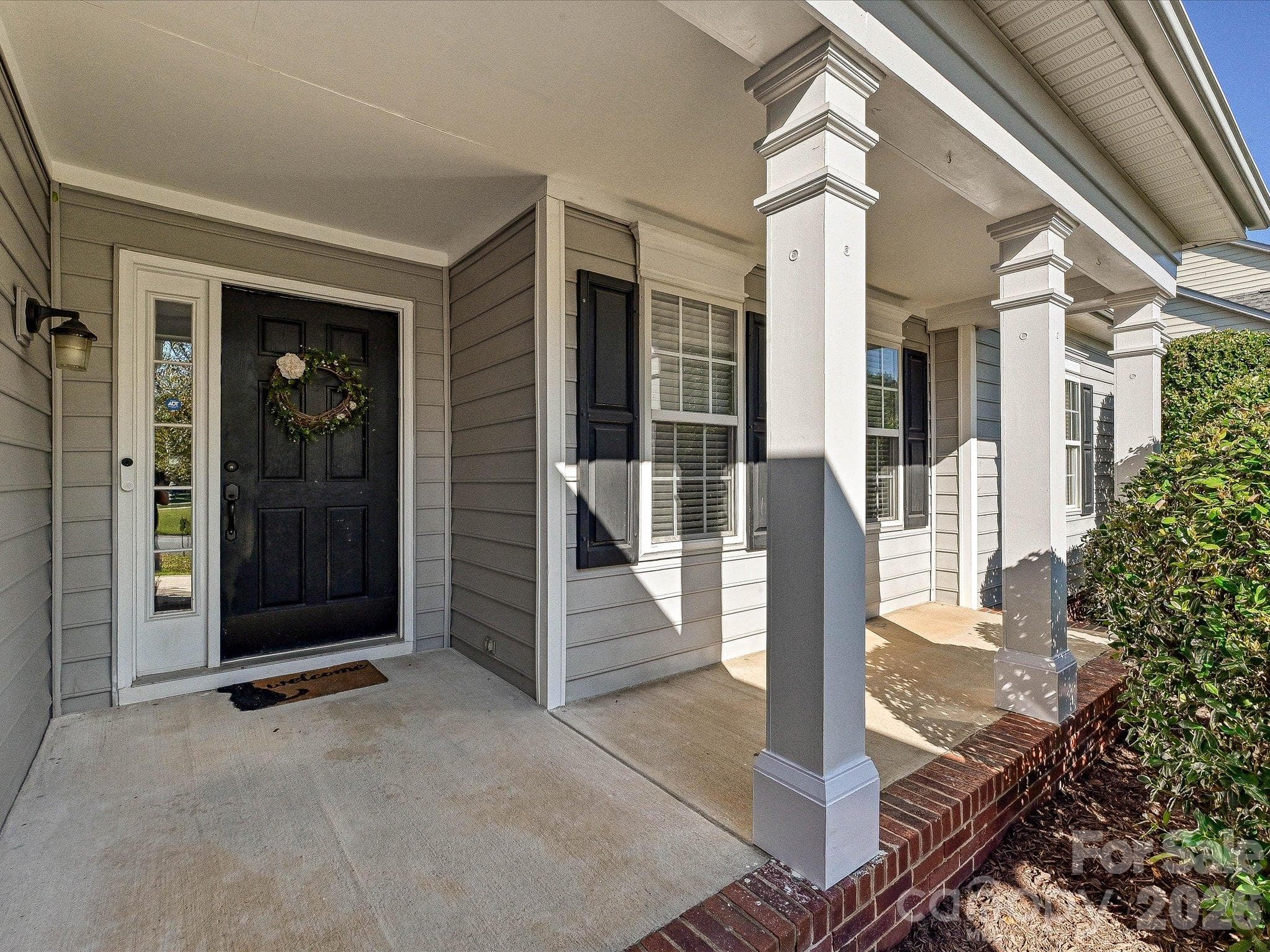 Single Family Residence at 6701 Sweetfield Drive, Charlotte, photo 2 of 29
