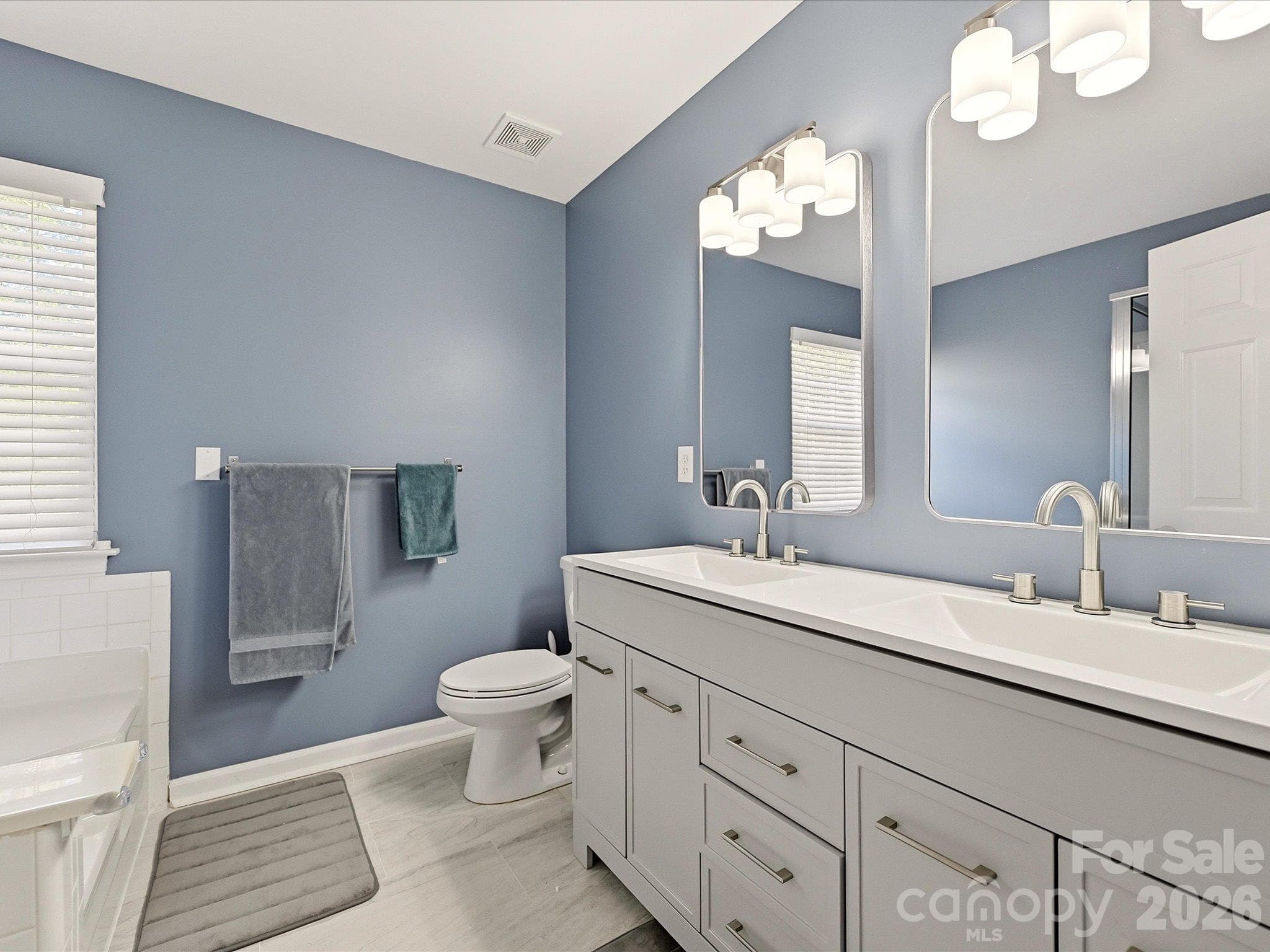 Single Family Residence at 6701 Sweetfield Drive, Charlotte, photo 17 of 29