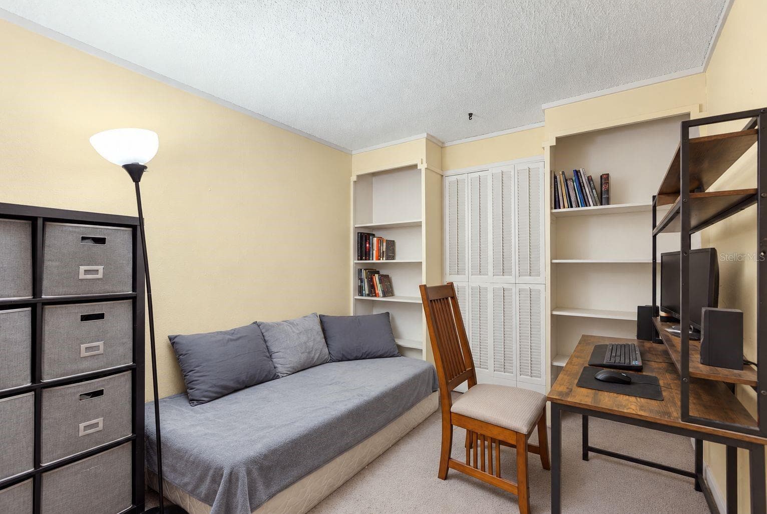 Bedroom 2 (AI generated to declutter items in room) - 7418 RIVERBANK DR, NEW PORT RICHEY