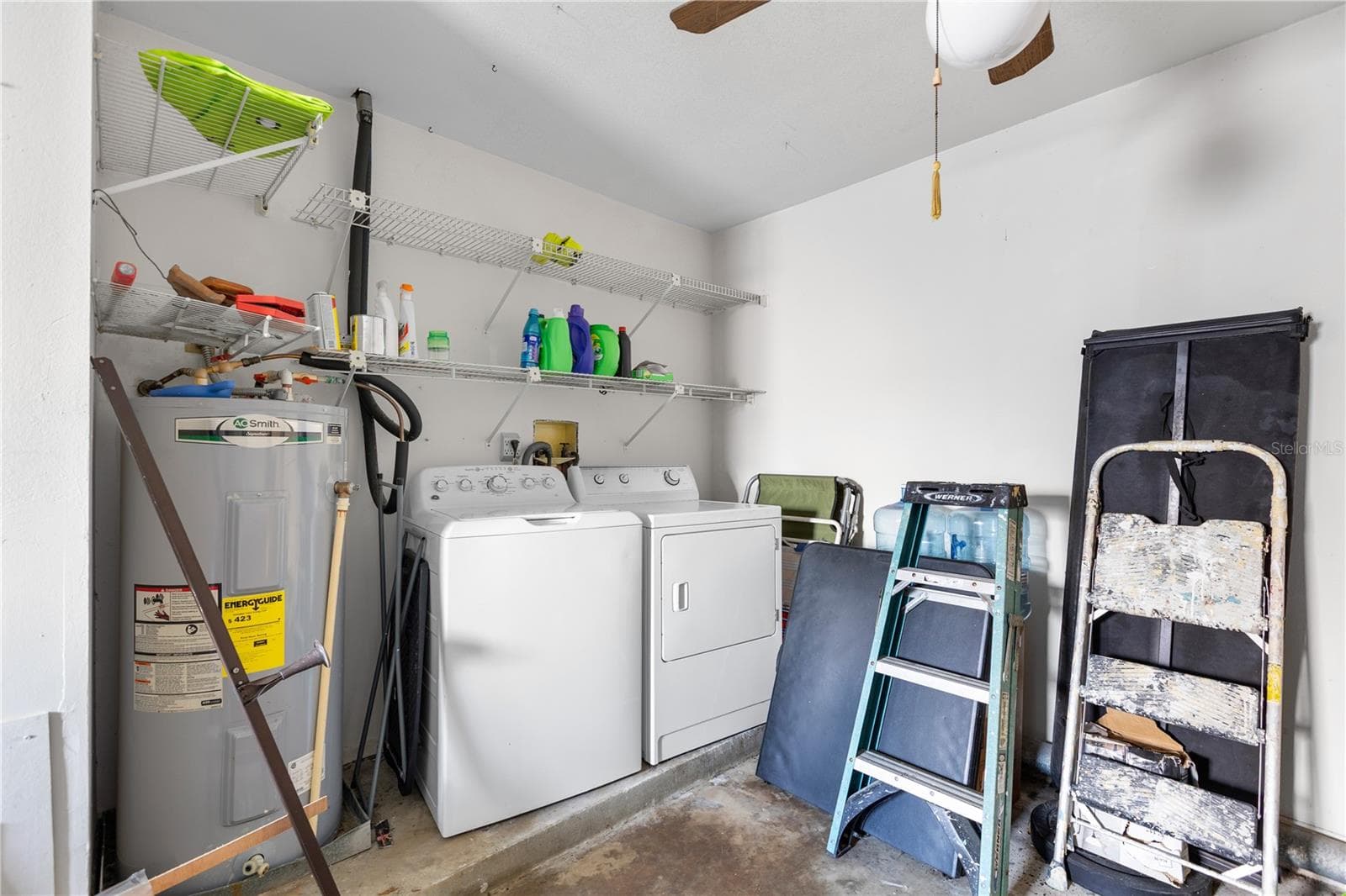 extra storage room in rear of home. - 7418 RIVERBANK DR, NEW PORT RICHEY