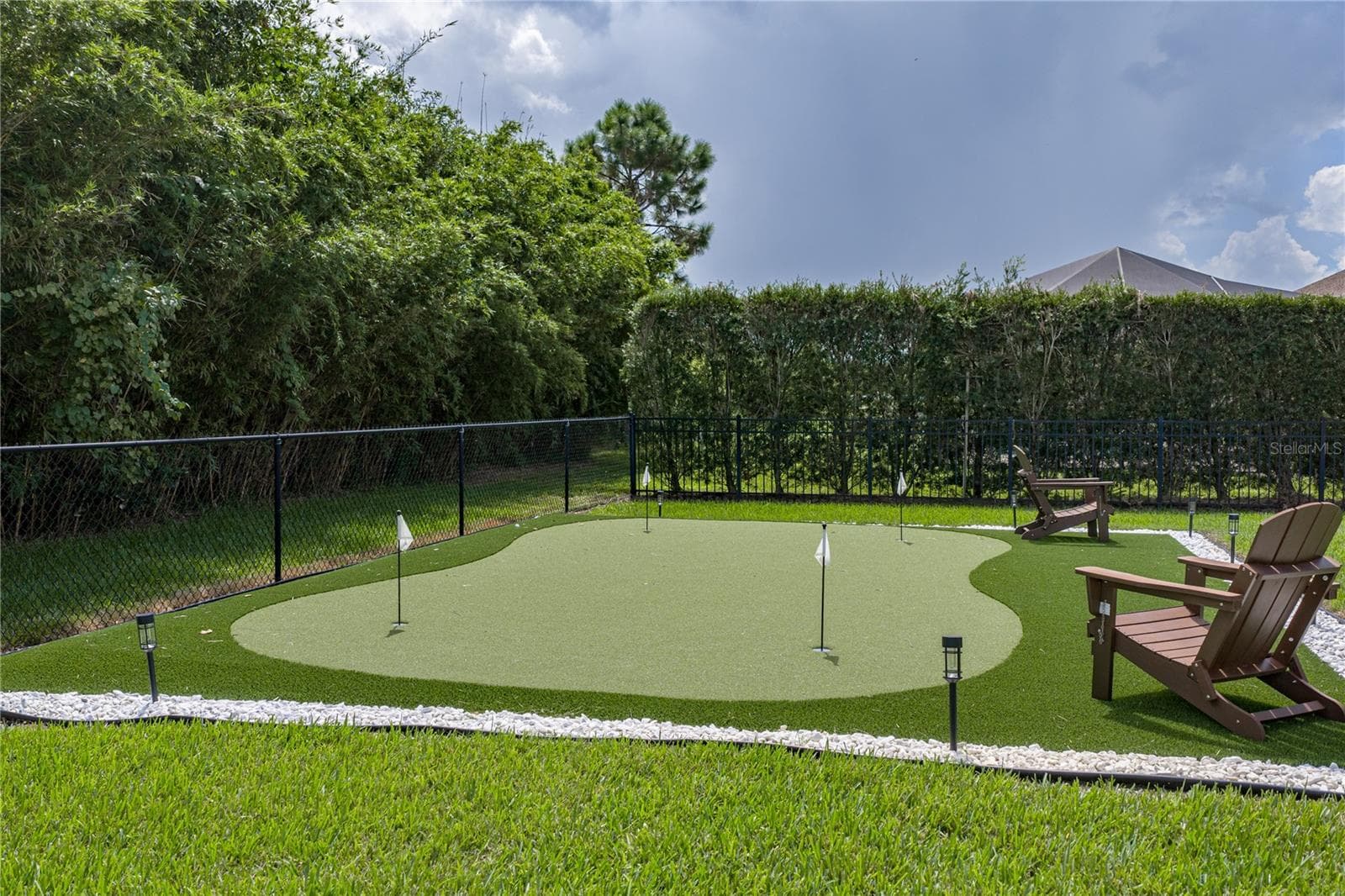 Private Putting Green - 6530 EMERALD WOODS LN, LAKELAND