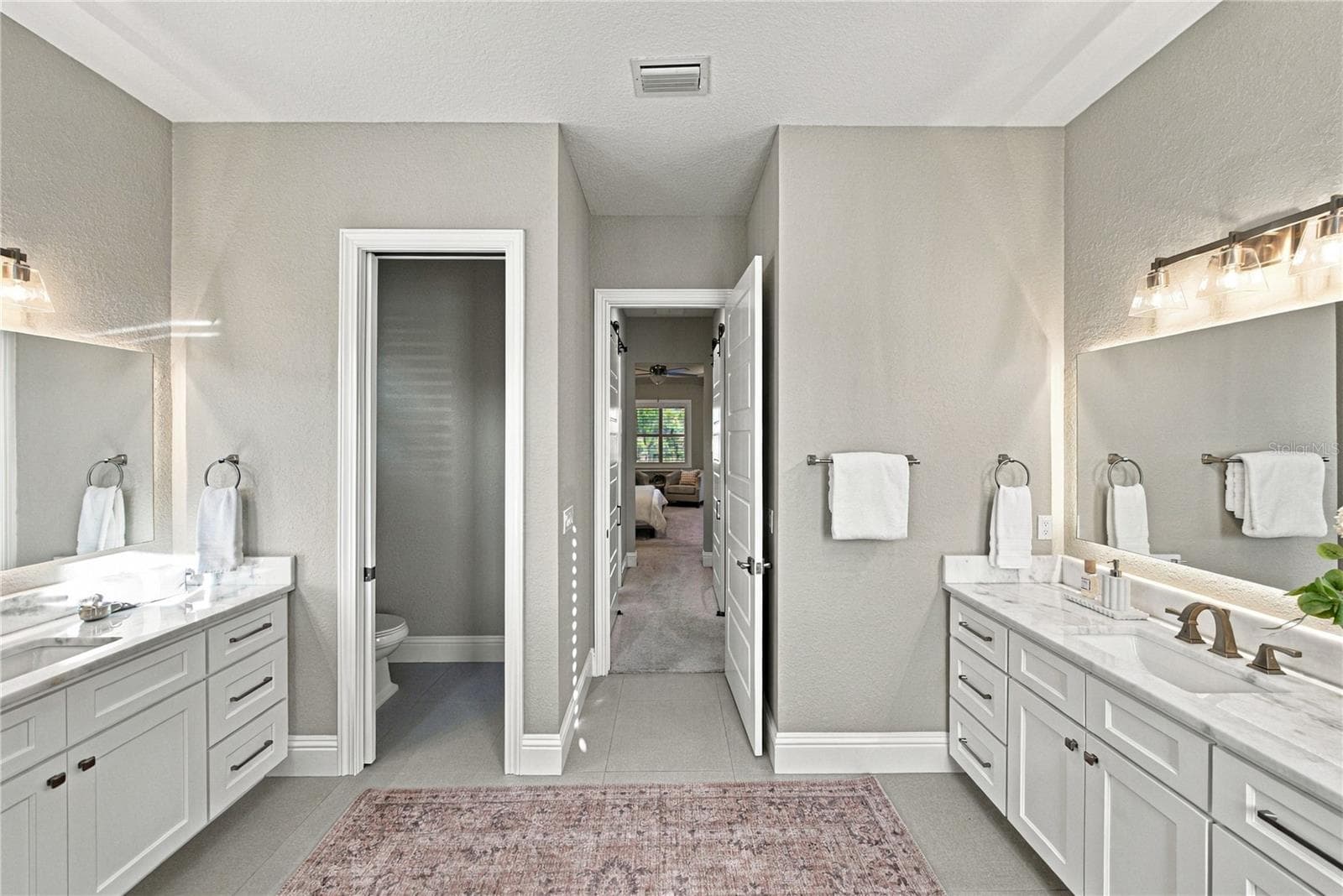 Dual Vanties - 6530 EMERALD WOODS LN, LAKELAND