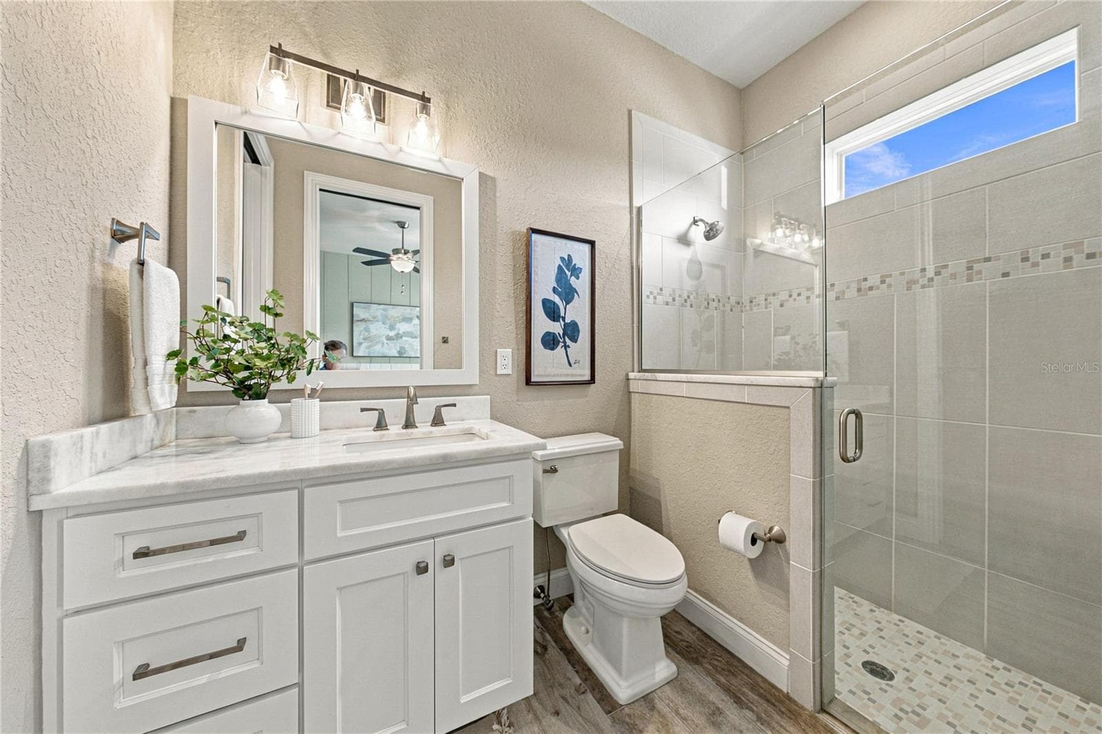 private en suite bathroom - 6530 EMERALD WOODS LN, LAKELAND