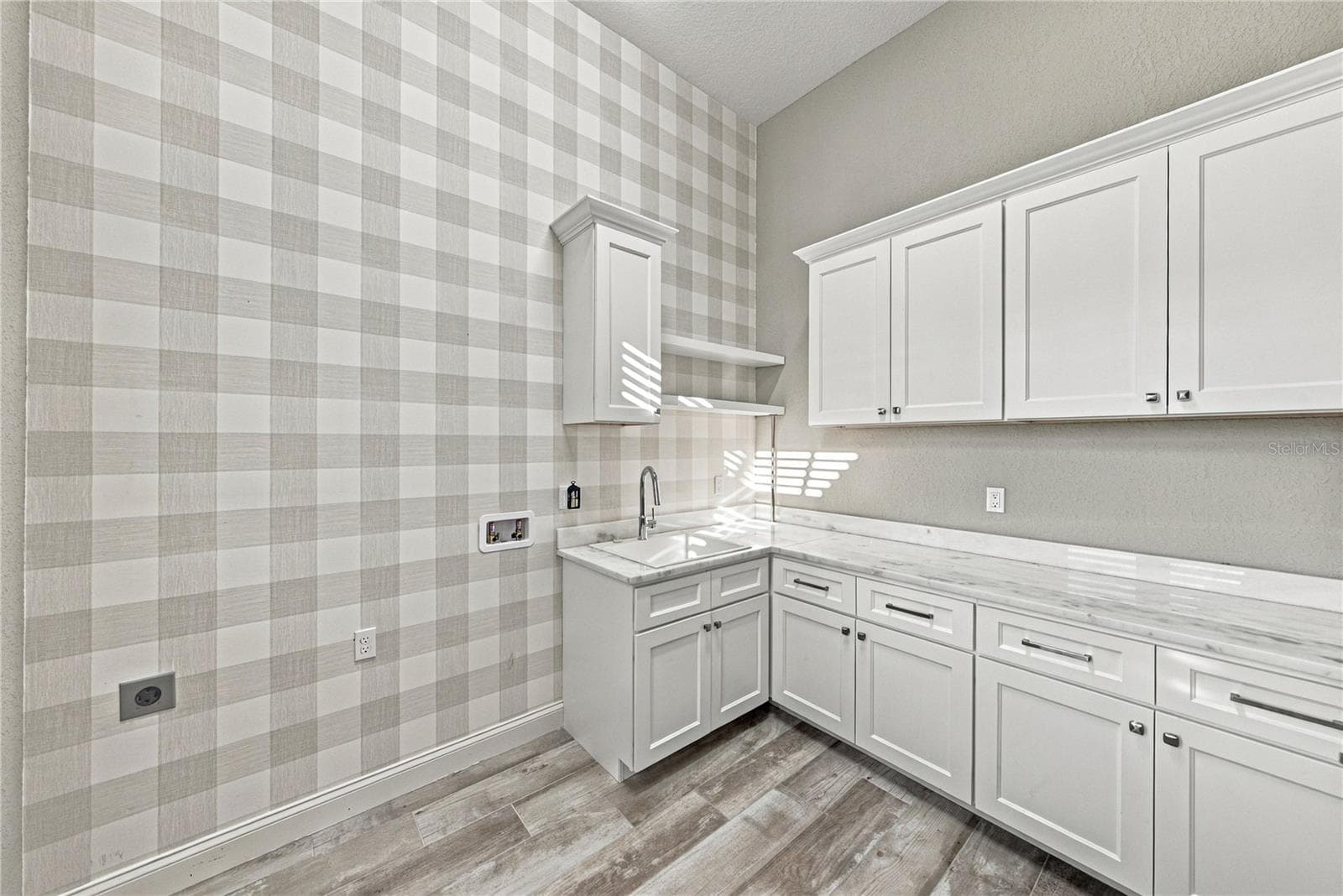 Laundry room - 6530 EMERALD WOODS LN, LAKELAND