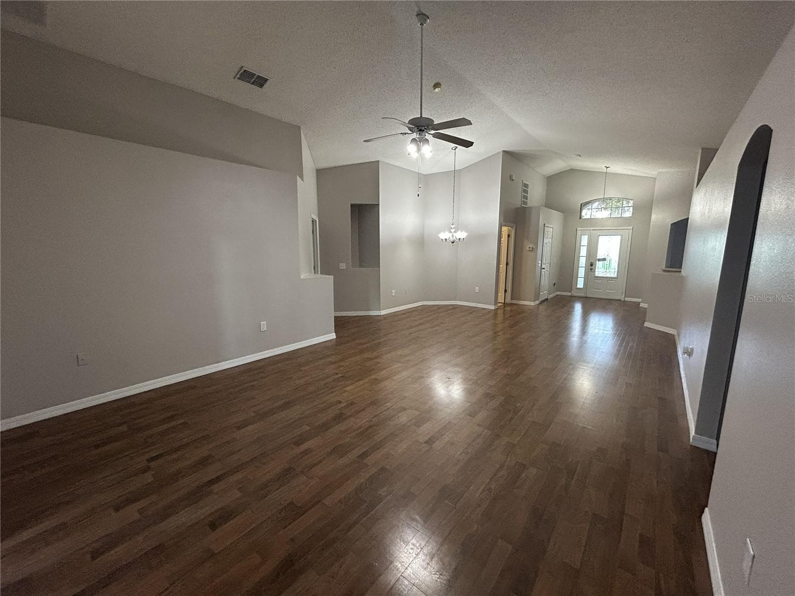 Single Family Residence at 629 GARBERIA DR, DAVENPORT, photo 3 of 16