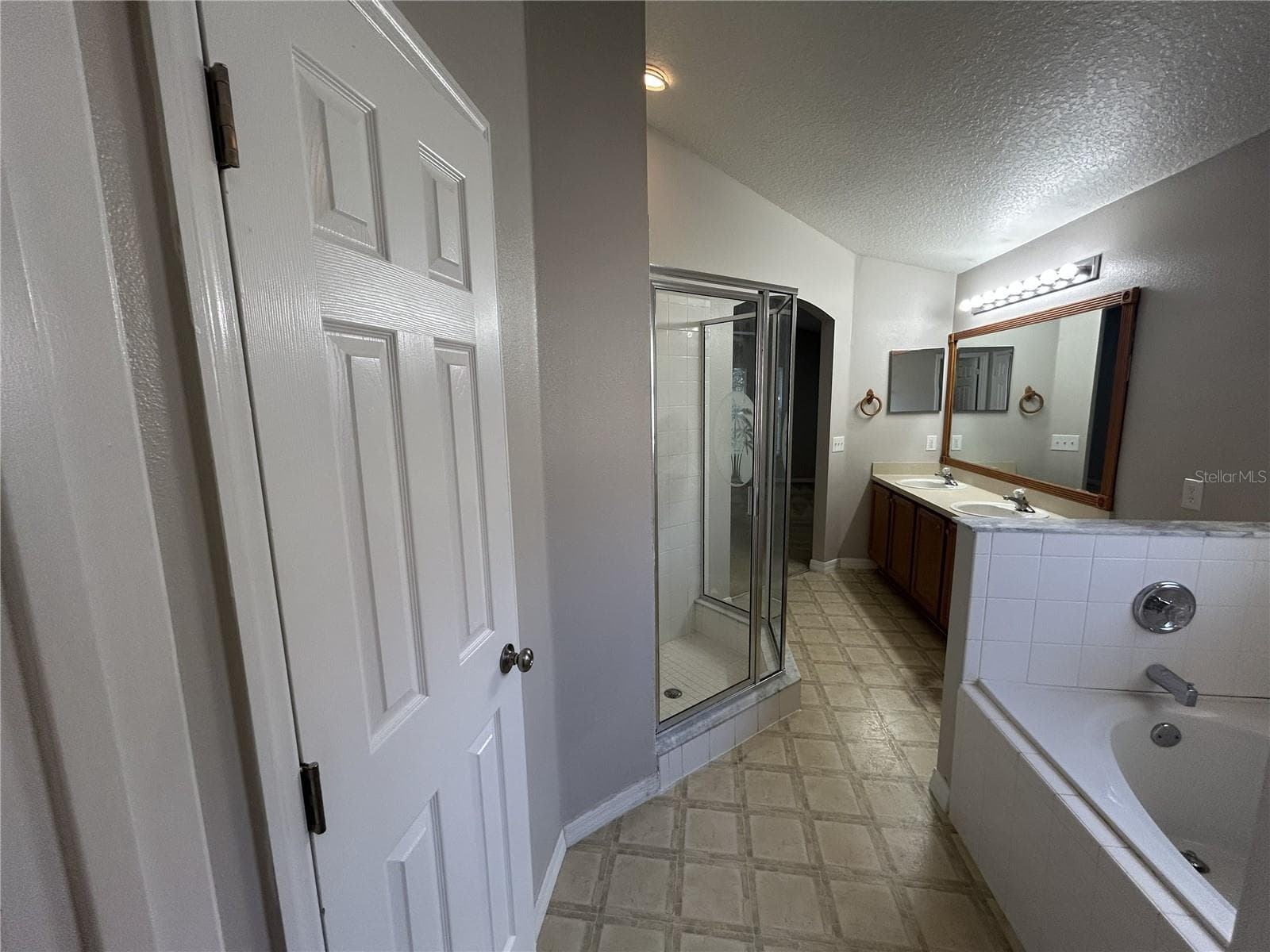 Single Family Residence at 629 GARBERIA DR, DAVENPORT, photo 8 of 16