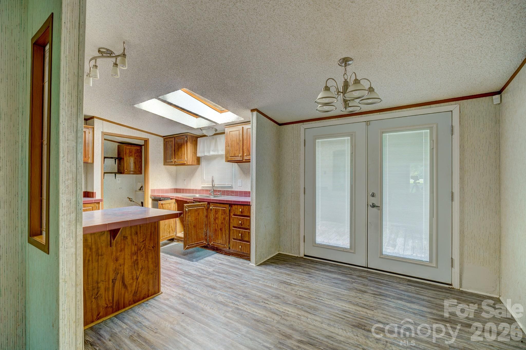 Single Family Residence at 226 Whitesides Road, Bessemer City, photo 4 of 16