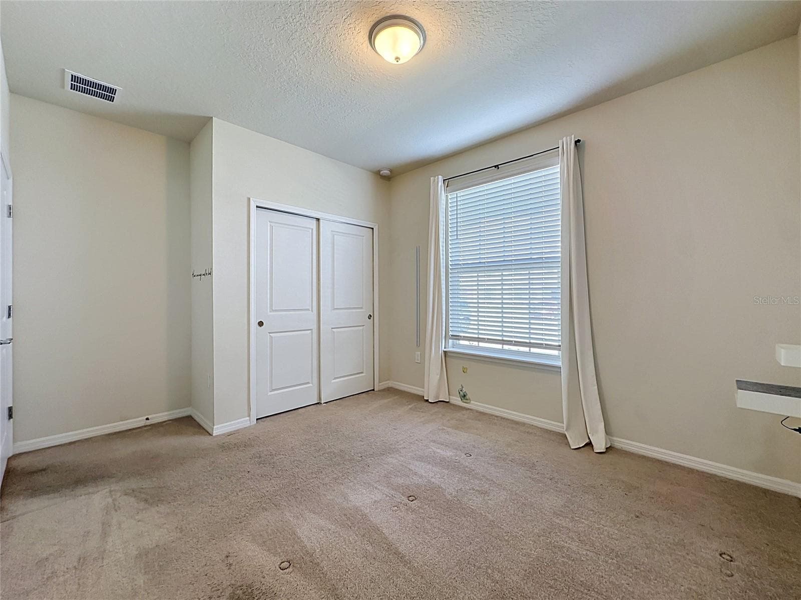 Townhouse at 920 PARADISE DR, DAVENPORT, photo 6 of 79