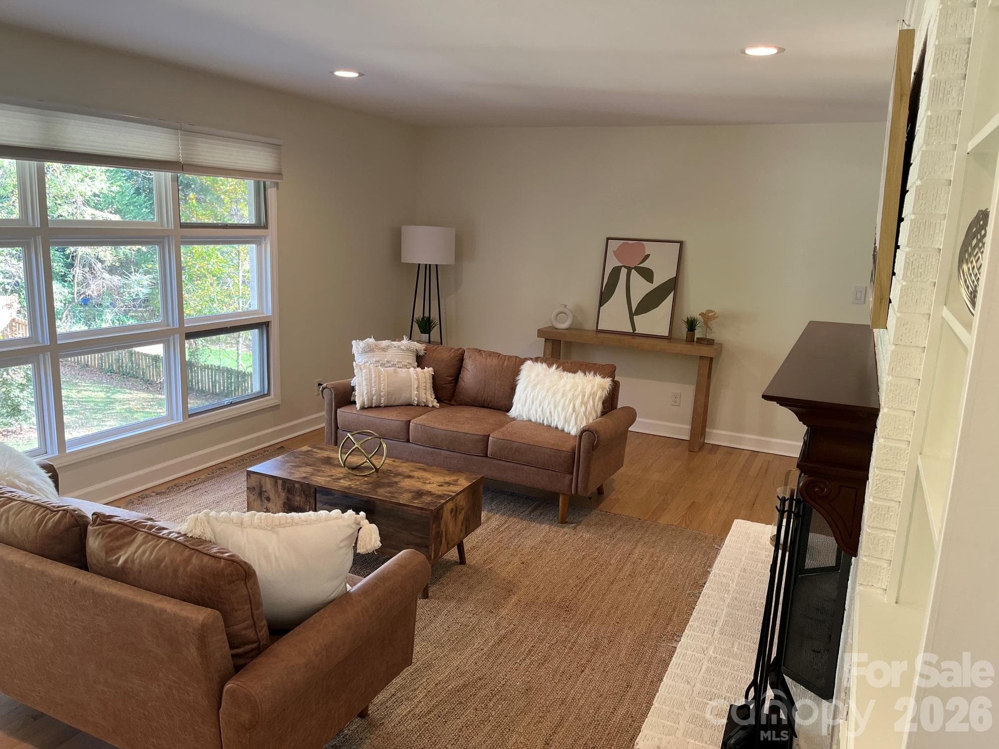 Single Family Residence at 2 Bevlyn Drive, Asheville, photo 6 of 48