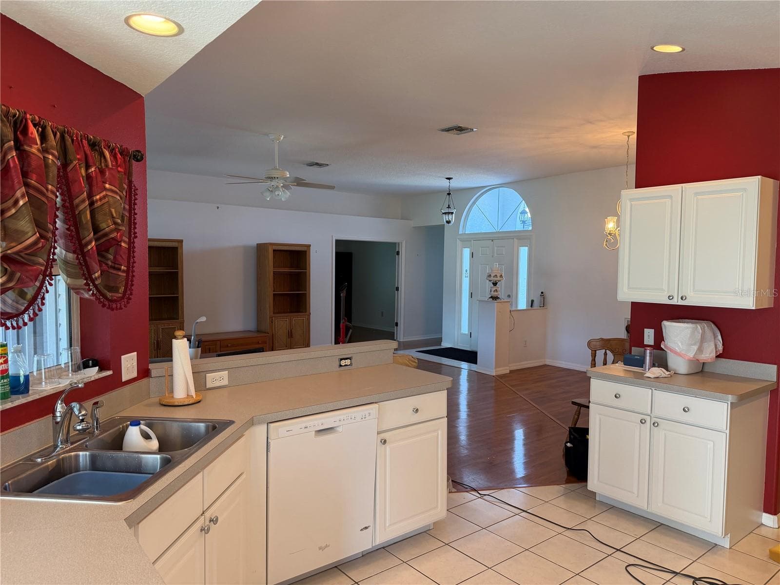 Single Family Residence at 546 TROUT LN, OLDSMAR, photo 3 of 34