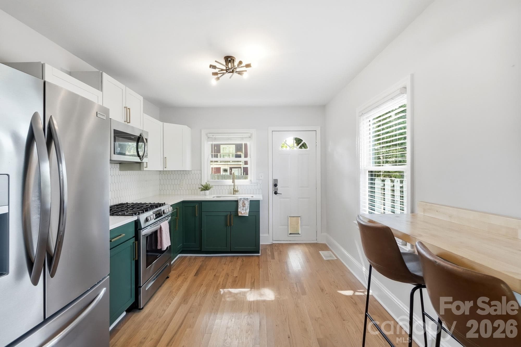 Single Family Residence at 1545 Wickford Place, Charlotte, photo 7 of 20