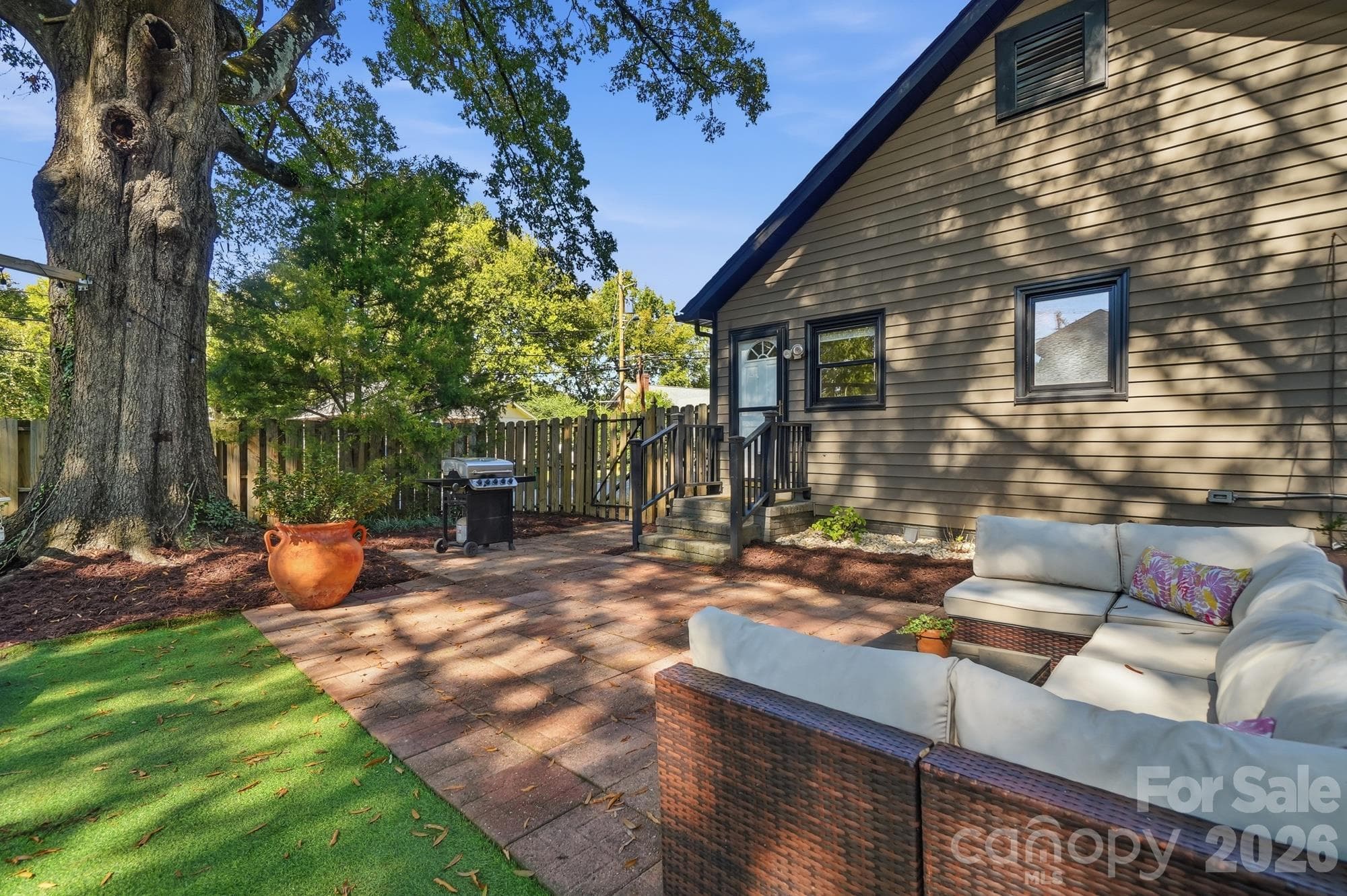 Single Family Residence at 1545 Wickford Place, Charlotte, photo 17 of 20