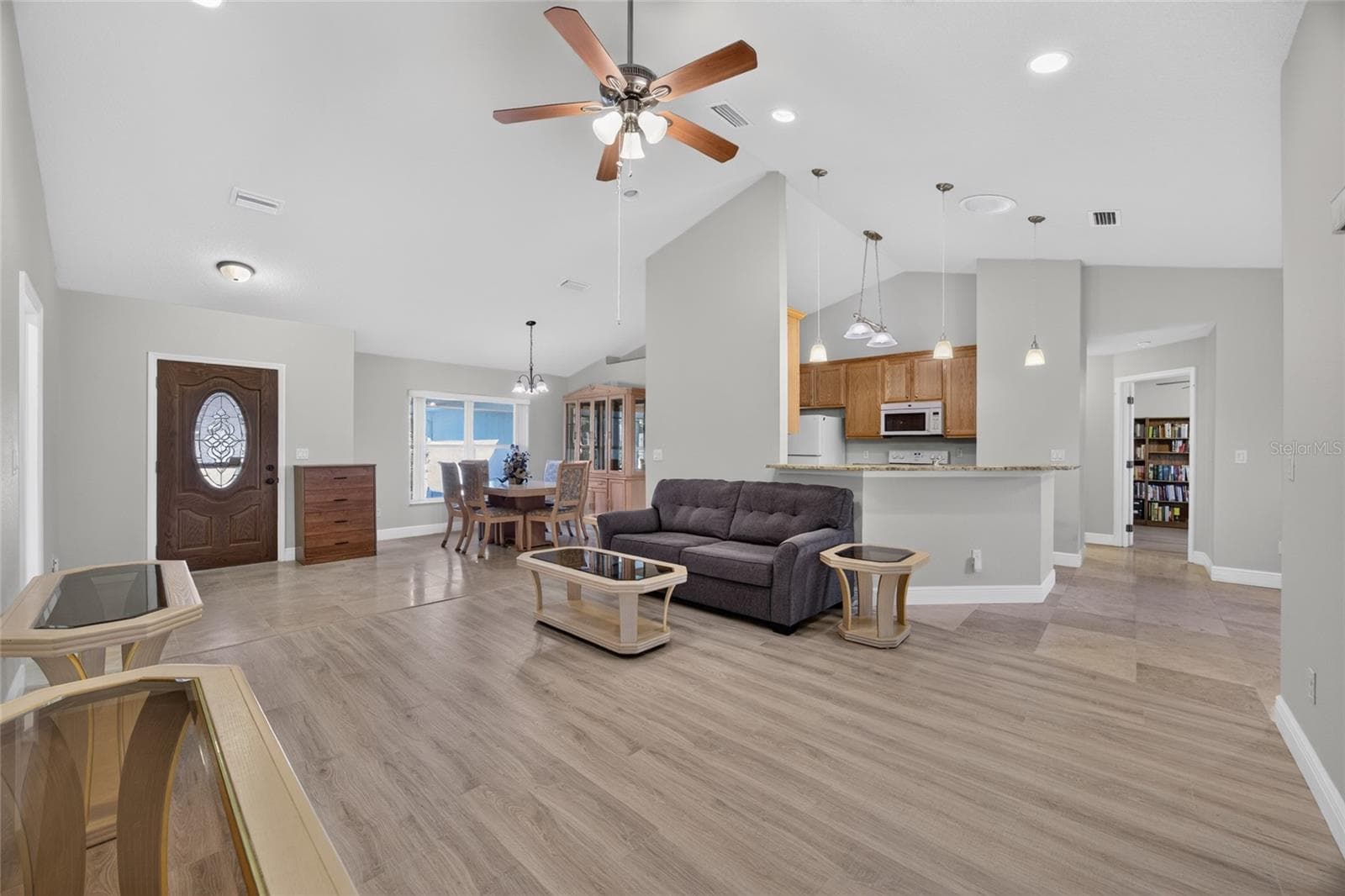 Single Family Residence at 16371 SE 83RD AVE, SUMMERFIELD, photo 8 of 30