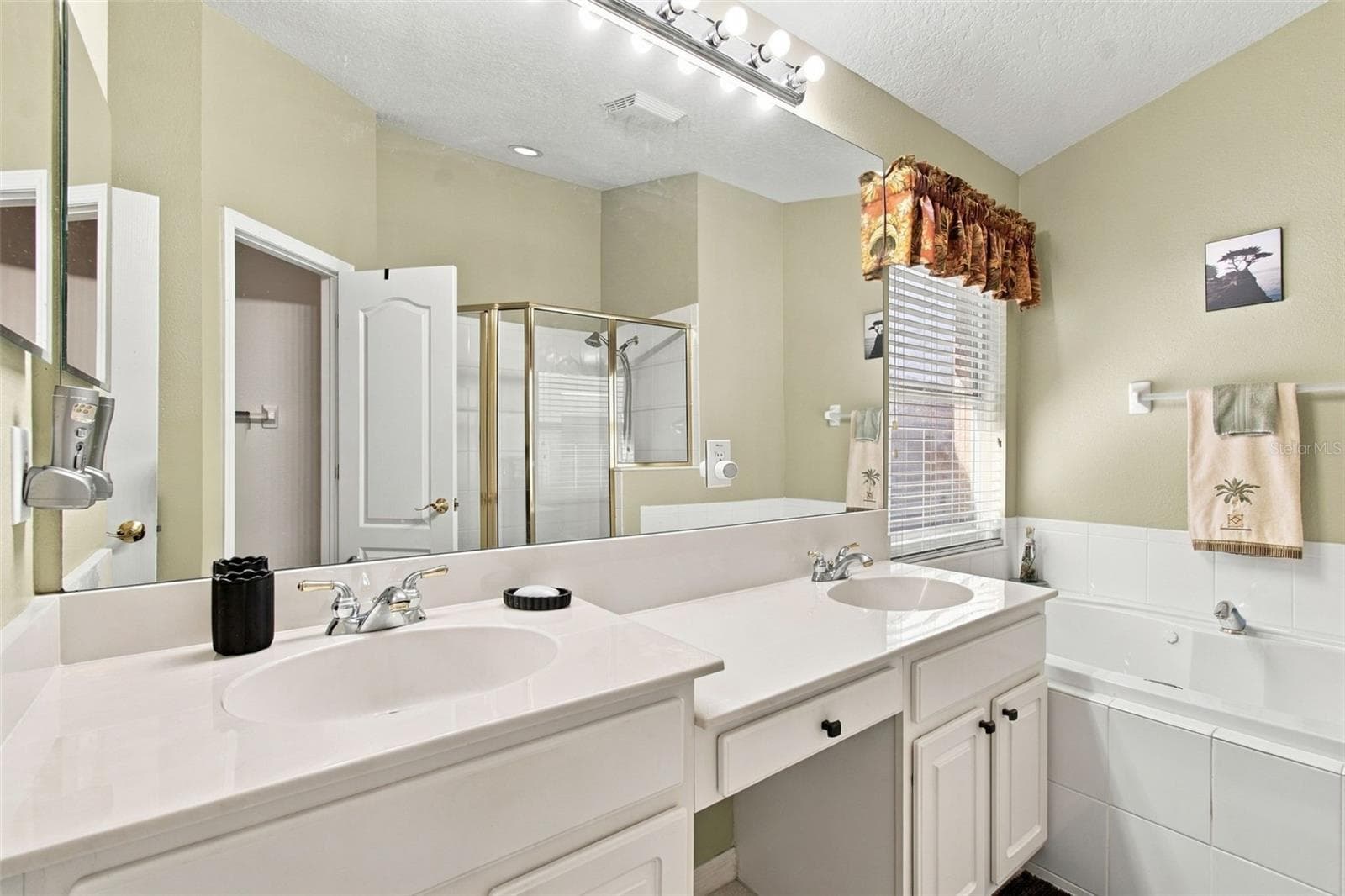Primary Bathroom - 16213 NOTTINGHAM PARK WAY, TAMPA