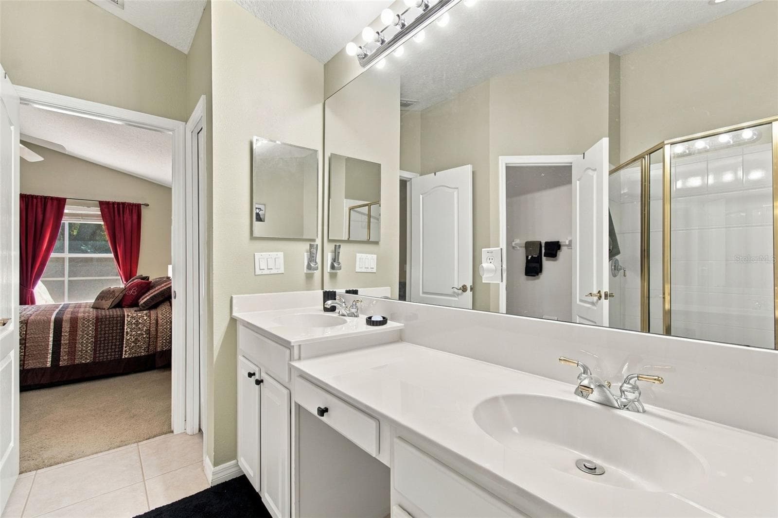 Single Family Residence at 16213 NOTTINGHAM PARK WAY, TAMPA, photo 32 of 64