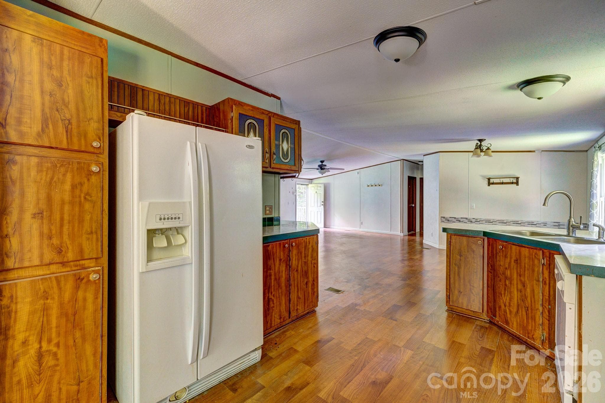 Single Family Residence at 1218 Forest Ridge Drive, Bessemer City, photo 4 of 16