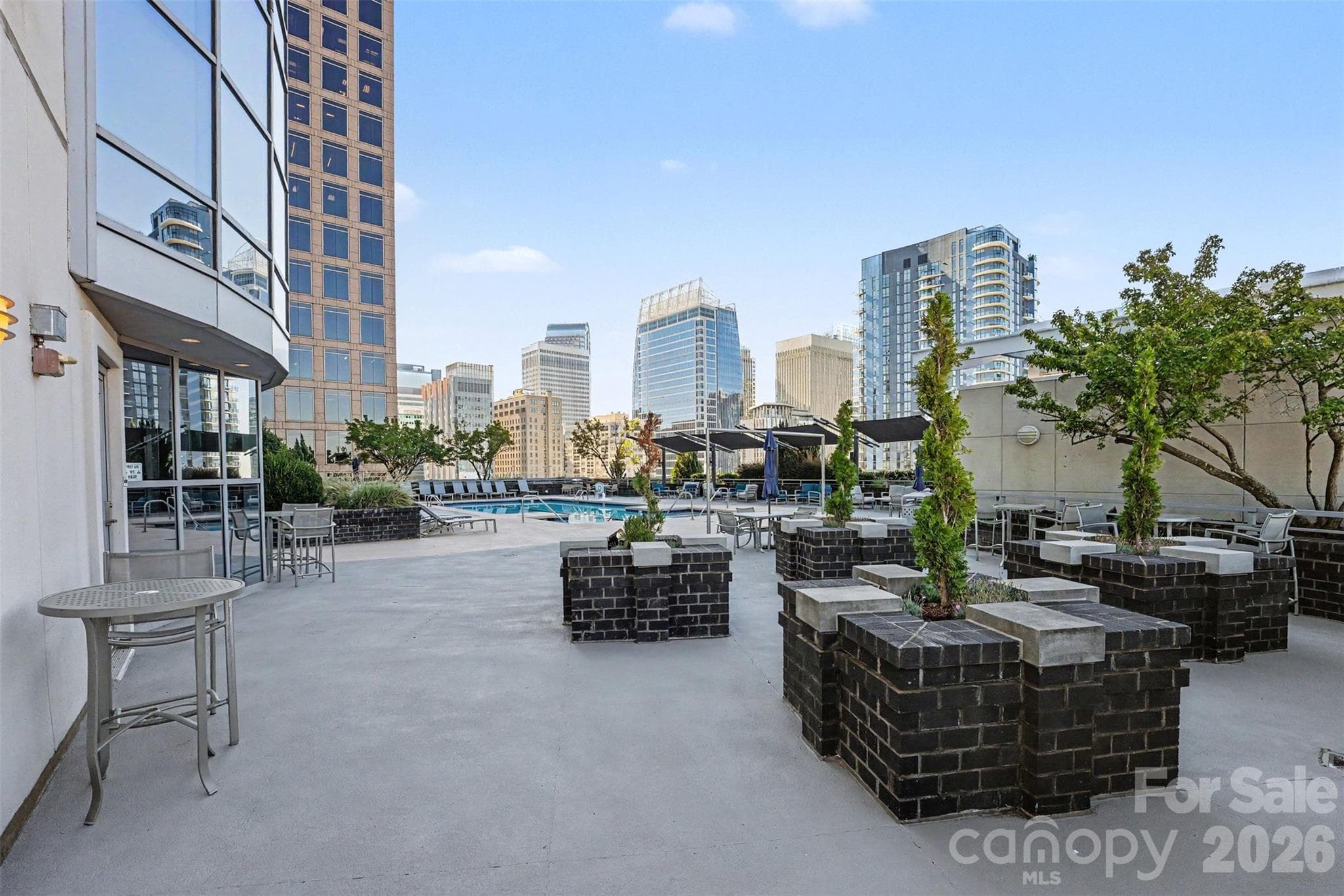 Outdoor area on 7th floor - 333 W Trade Street, Charlotte