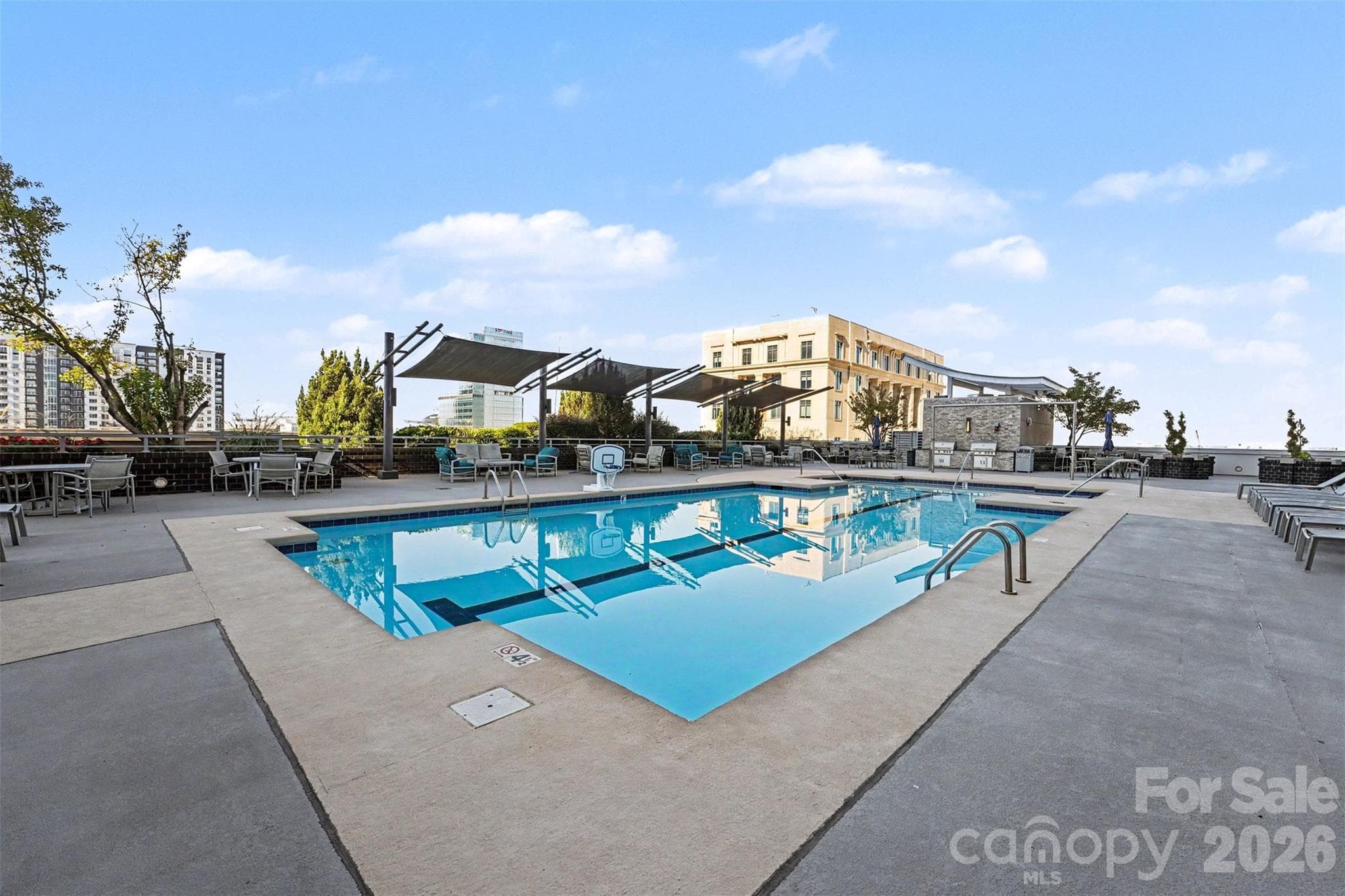 Pool - 333 W Trade Street, Charlotte