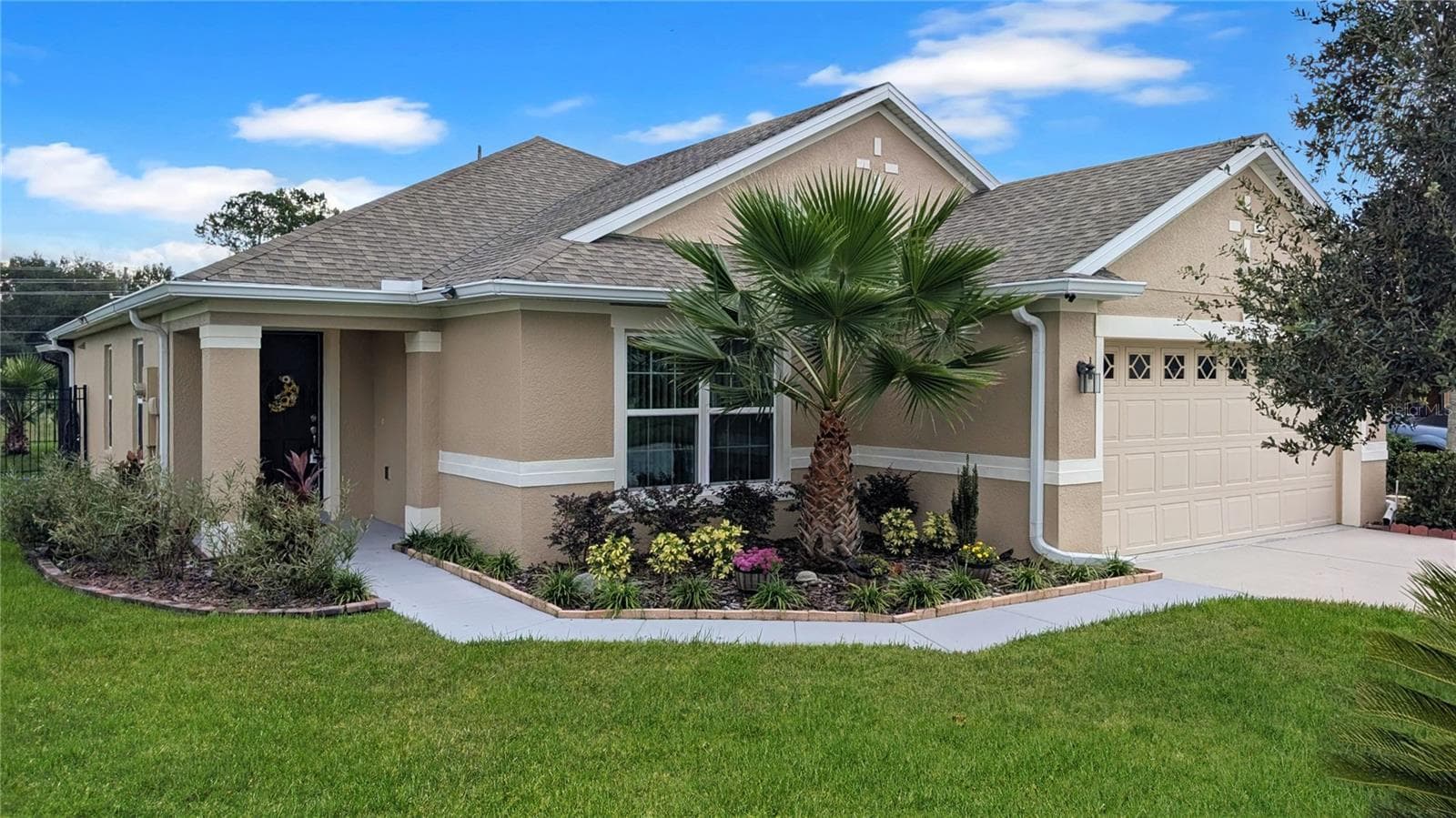 This home has been Meticulously Maintained by the Owner and was Built in 2013…Most other homes You will see in this area and price range will be 10+ years older! Winning! - 15637 CARINA DR, ORLANDO