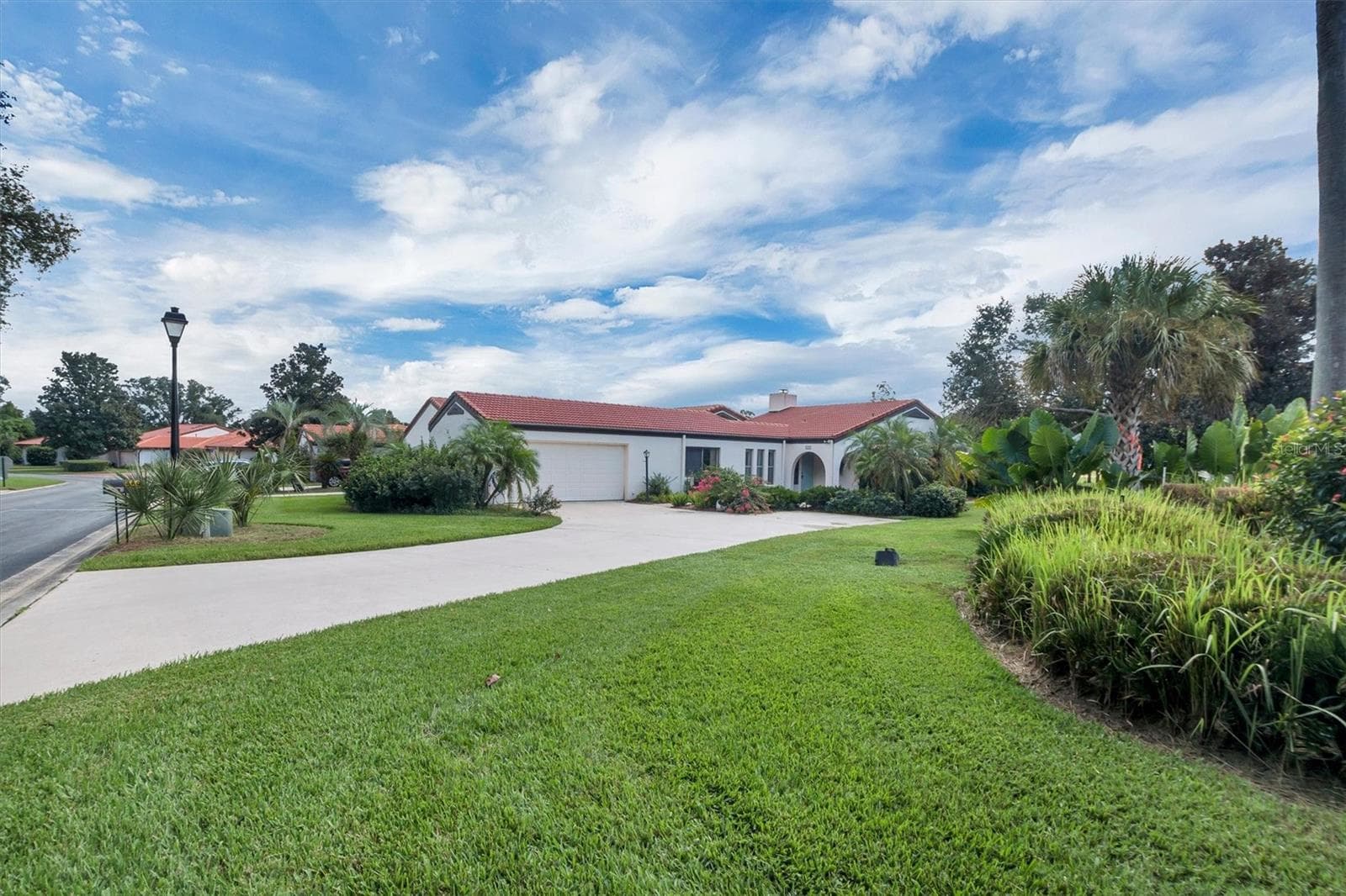 Villa at 559 CLUBHOUSE DR, LAKE WALES, photo 5 of 58