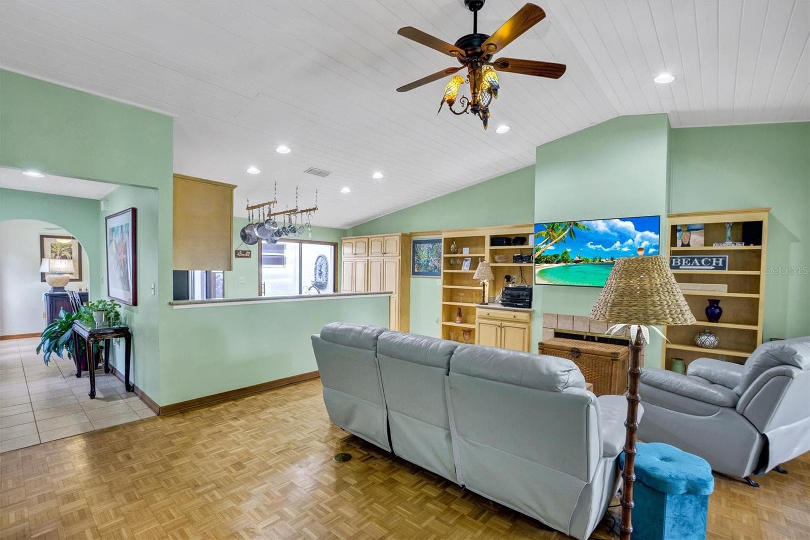 Villa at 559 CLUBHOUSE DR, LAKE WALES, photo 10 of 58