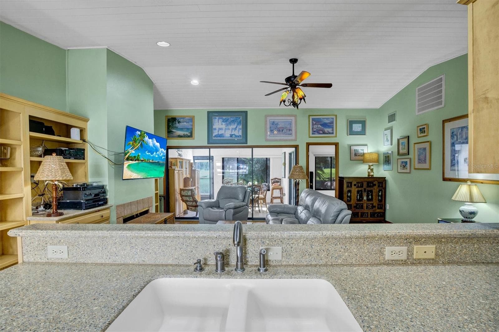 Villa at 559 CLUBHOUSE DR, LAKE WALES, photo 14 of 58