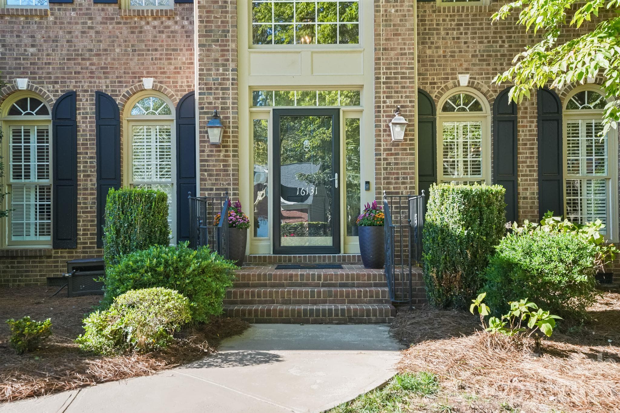 Single Family Residence at 16131 Cranleigh Drive, Huntersville, photo 4 of 45