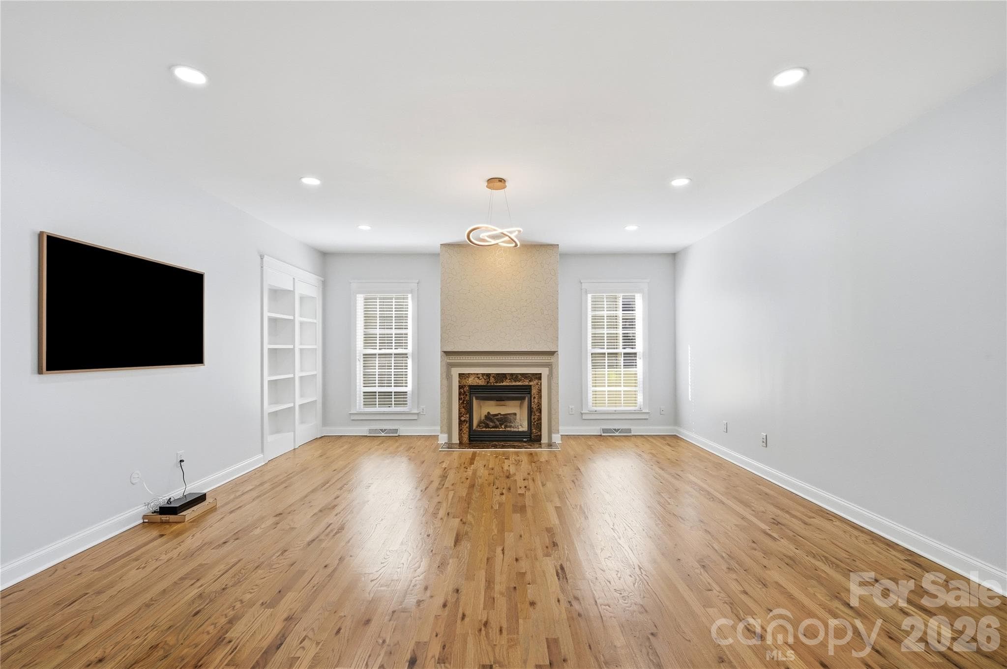 Single Family Residence at 882 Promenade Walk, Fort Mill, photo 15 of 48