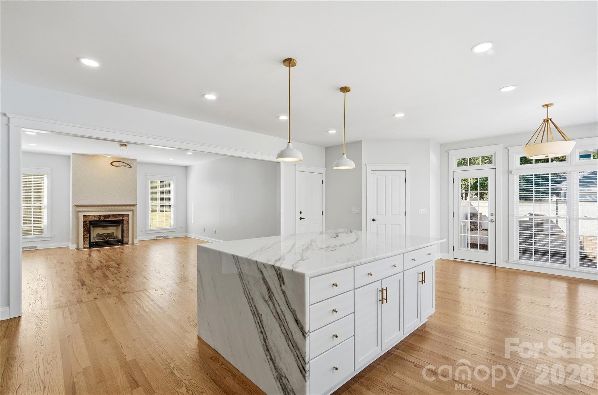 Single Family Residence at 882 Promenade Walk, Fort Mill, photo 20 of 48