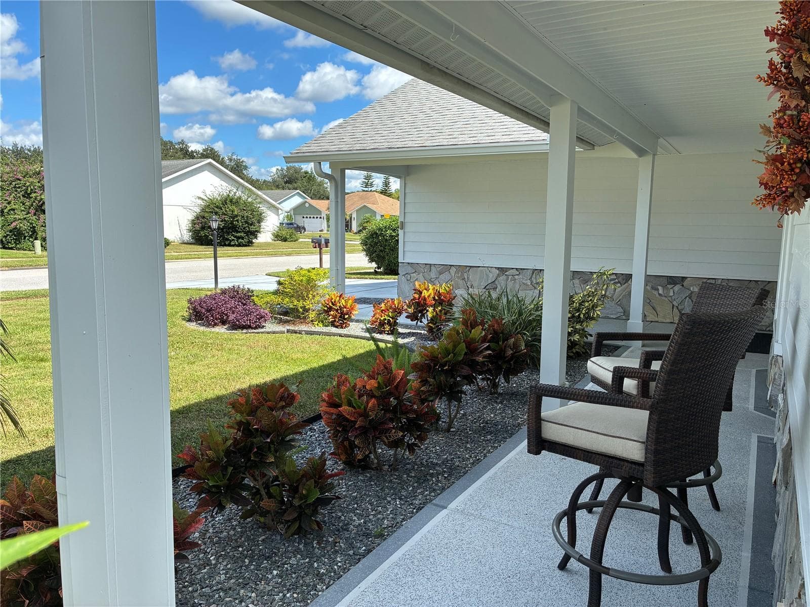Single Family Residence at 9908 SAINT JOSEPH CT, NEW PORT RICHEY, photo 4 of 32