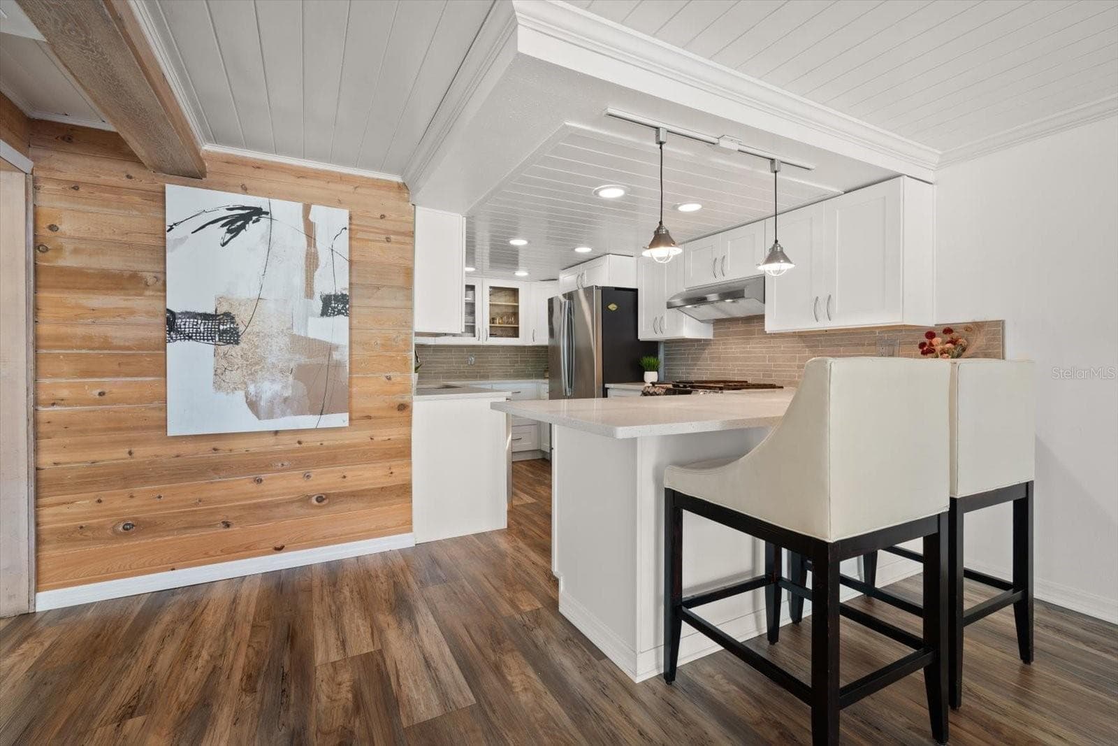 Single Family Residence at 115 99TH AVE, TREASURE ISLAND, photo 9 of 73