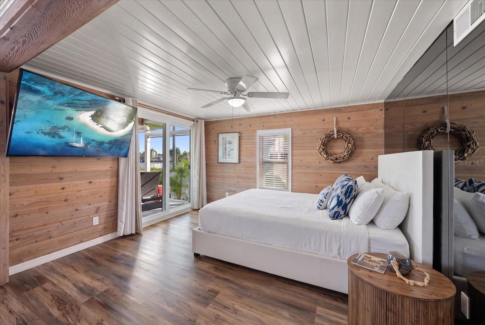 AI Image of Potential Living Room Conversion into 3rd Bedroom - 115 99TH AVE, TREASURE ISLAND