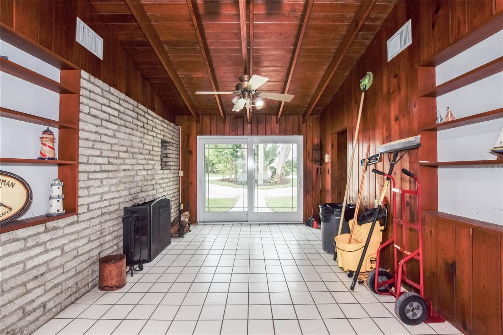 Single Family Residence at 321 BAYSHORE RD, NOKOMIS, photo 15 of 48
