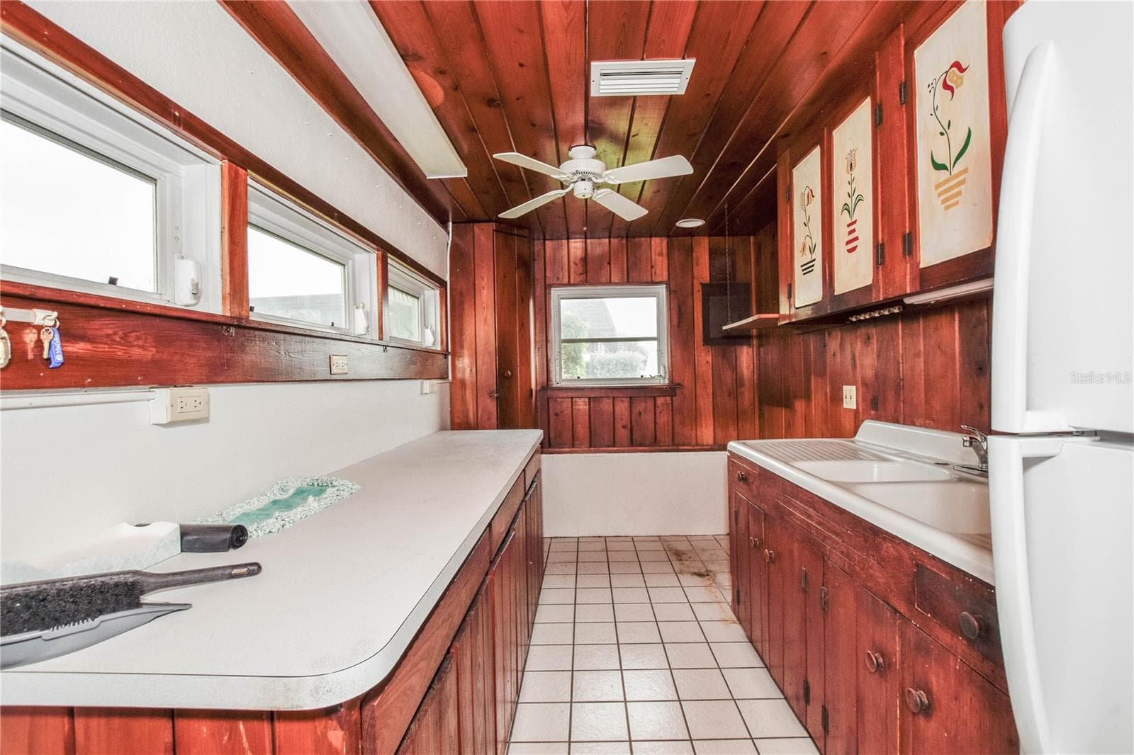 Single Family Residence at 321 BAYSHORE RD, NOKOMIS, photo 19 of 48