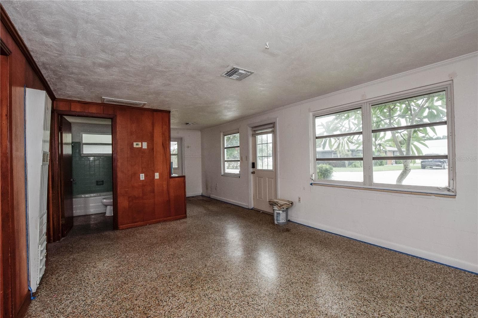 Single Family Residence at 321 BAYSHORE RD, NOKOMIS, photo 35 of 48