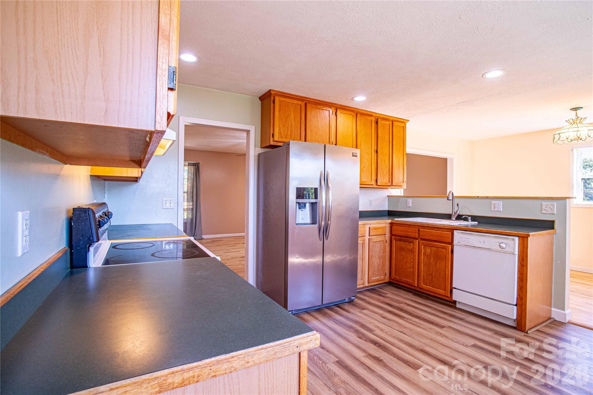 Single Family Residence at 3 Edna Oaks Road, Hendersonville, photo 14 of 43