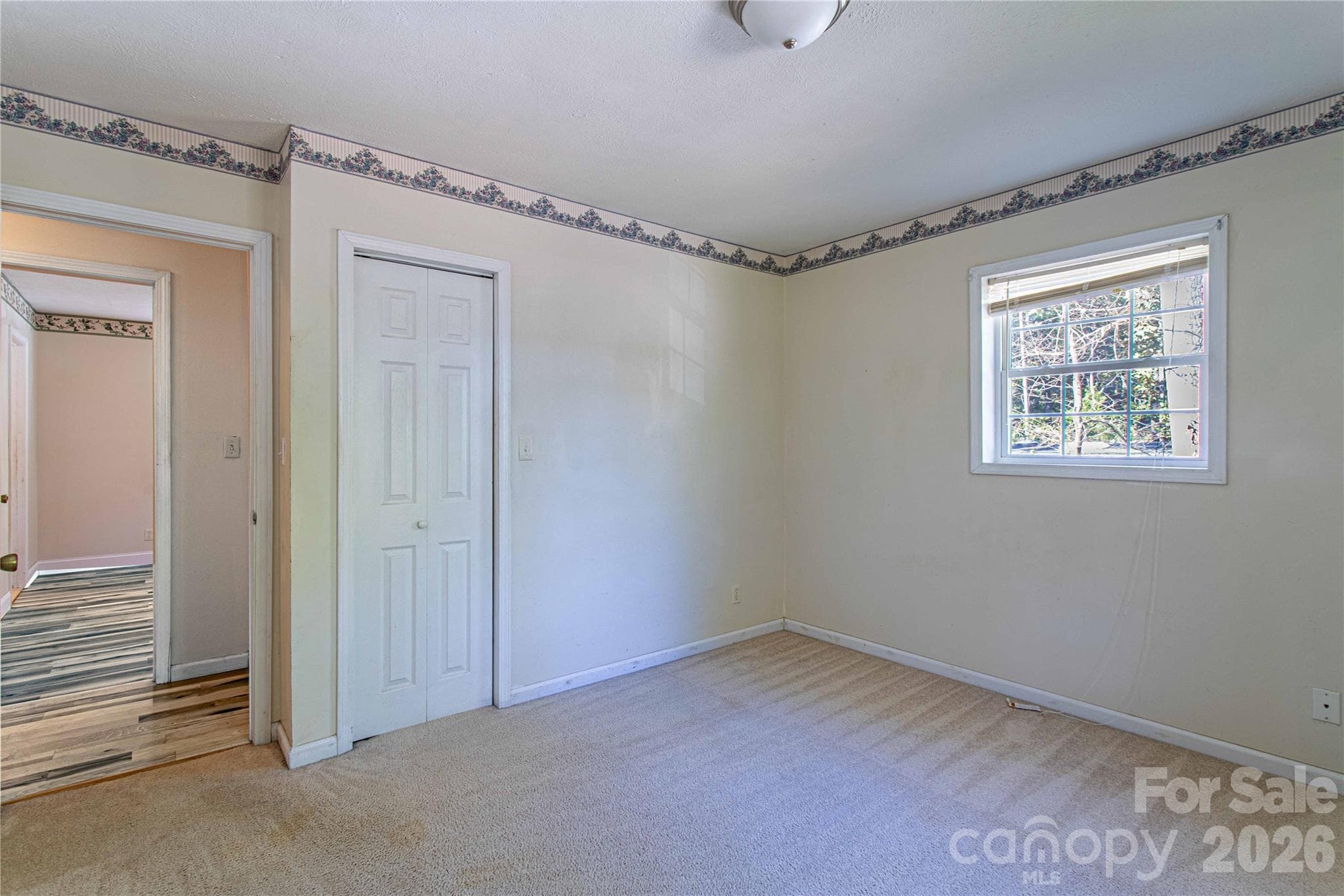 Single Family Residence at 3 Edna Oaks Road, Hendersonville, photo 24 of 43