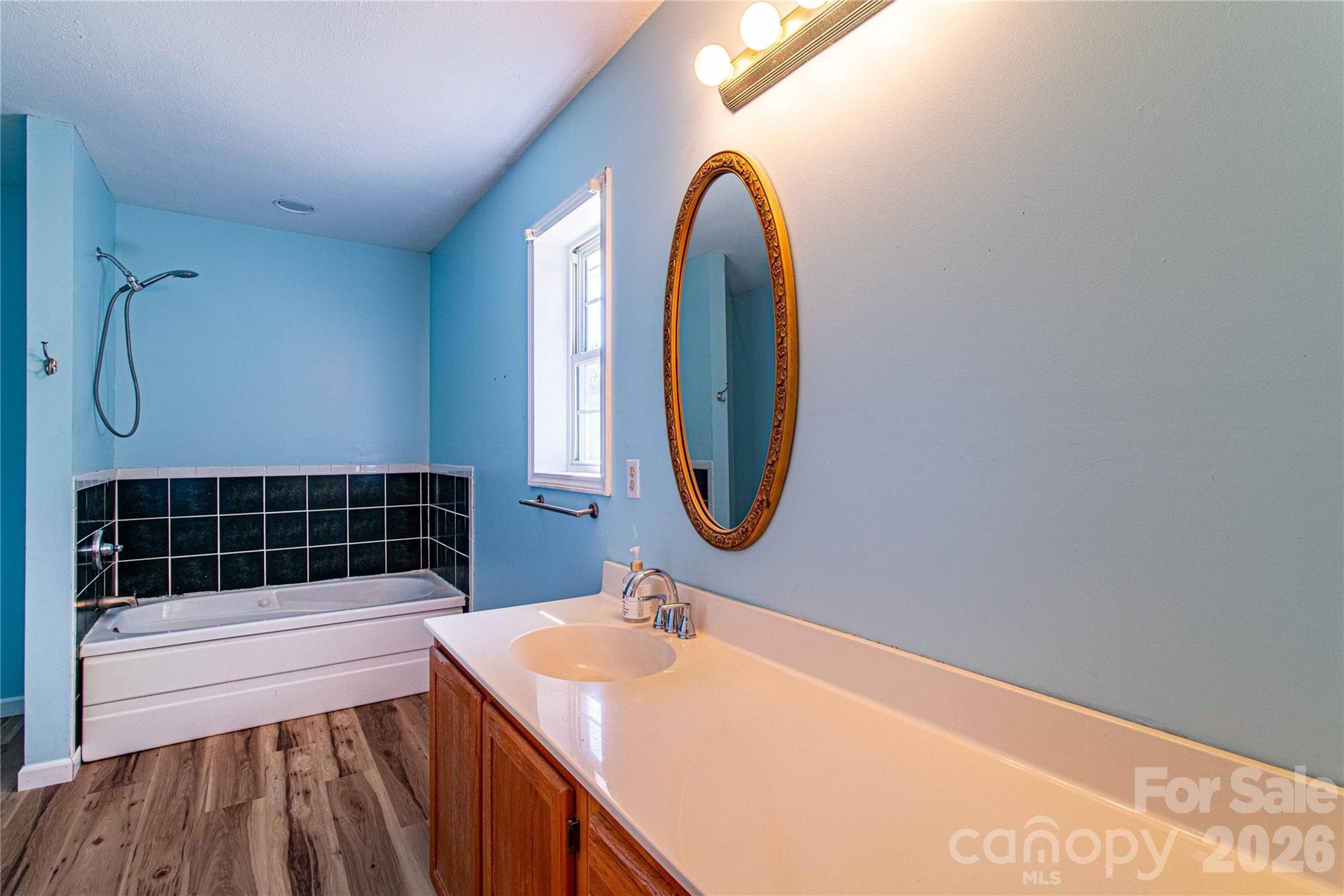Single Family Residence at 3 Edna Oaks Road, Hendersonville, photo 28 of 43