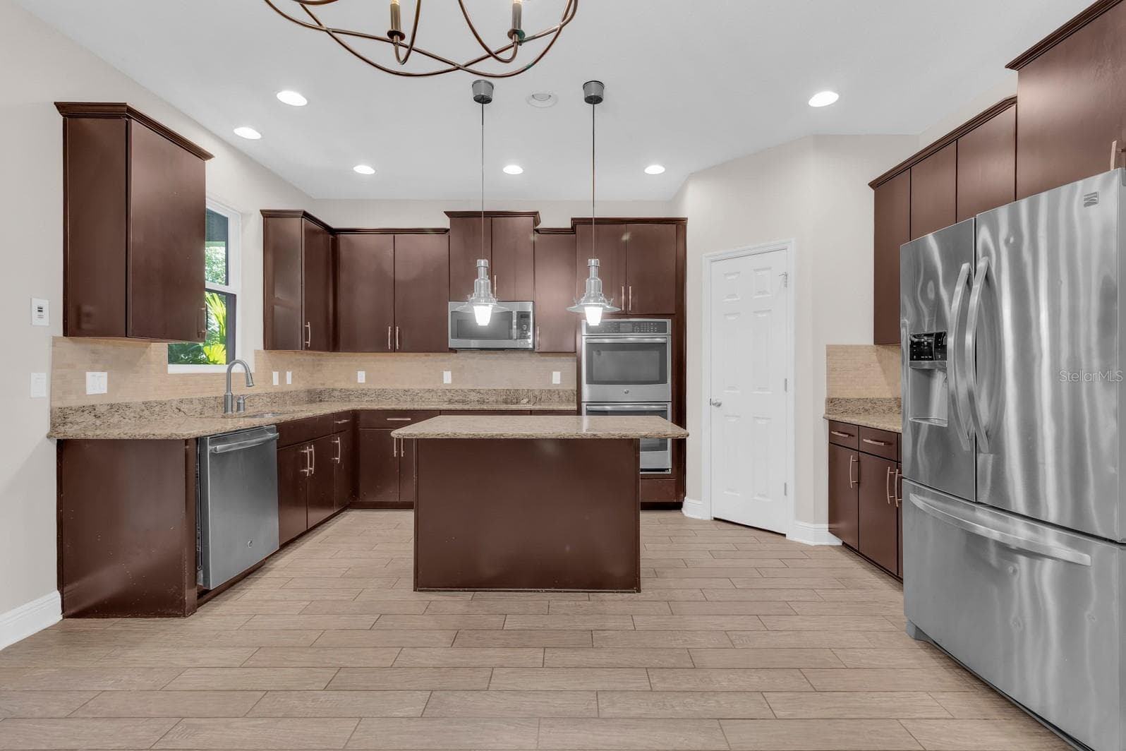 Single Family Residence at 8061 PLEASANT PINE CIR, WINTER PARK, photo 12 of 43