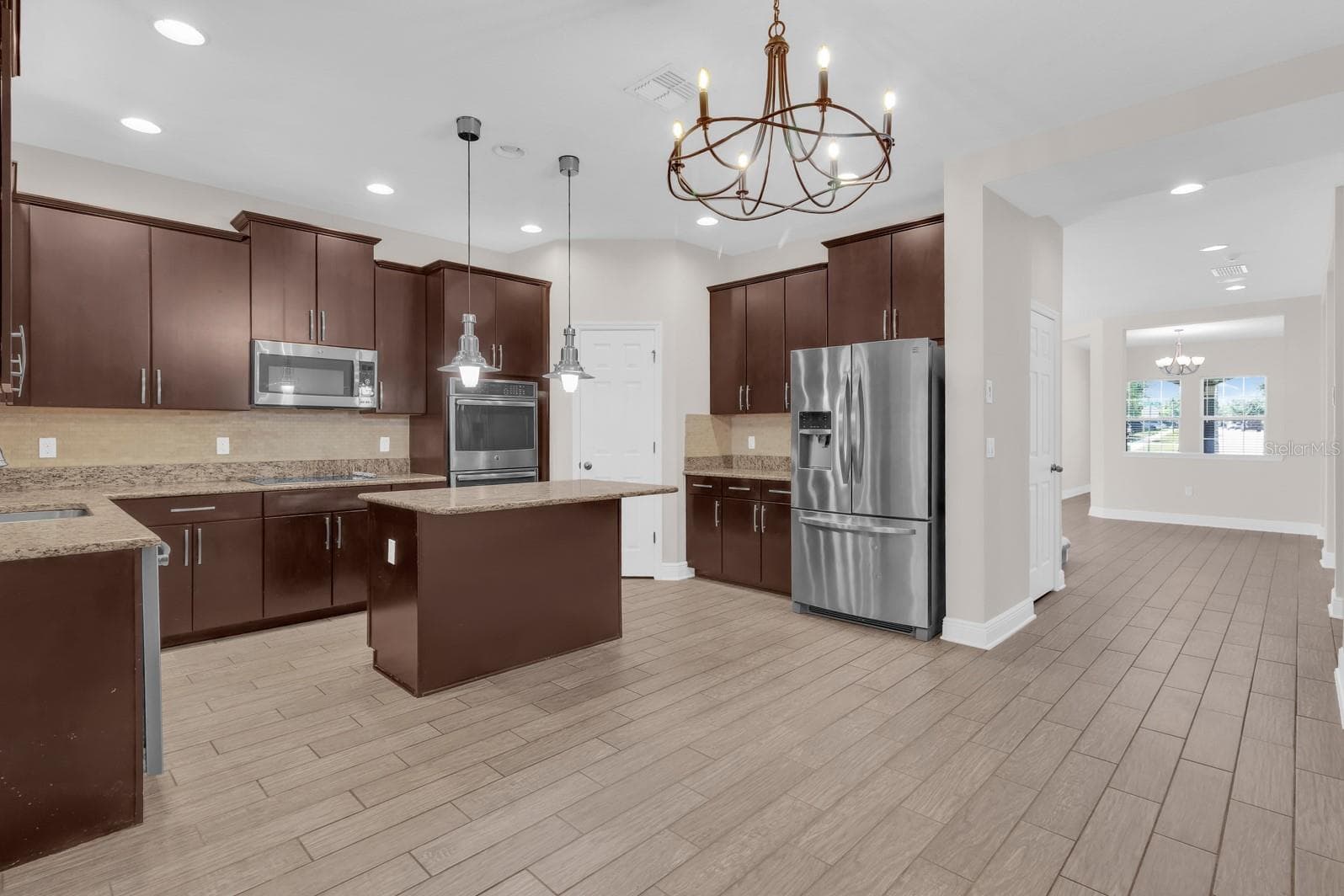 Single Family Residence at 8061 PLEASANT PINE CIR, WINTER PARK, photo 14 of 43