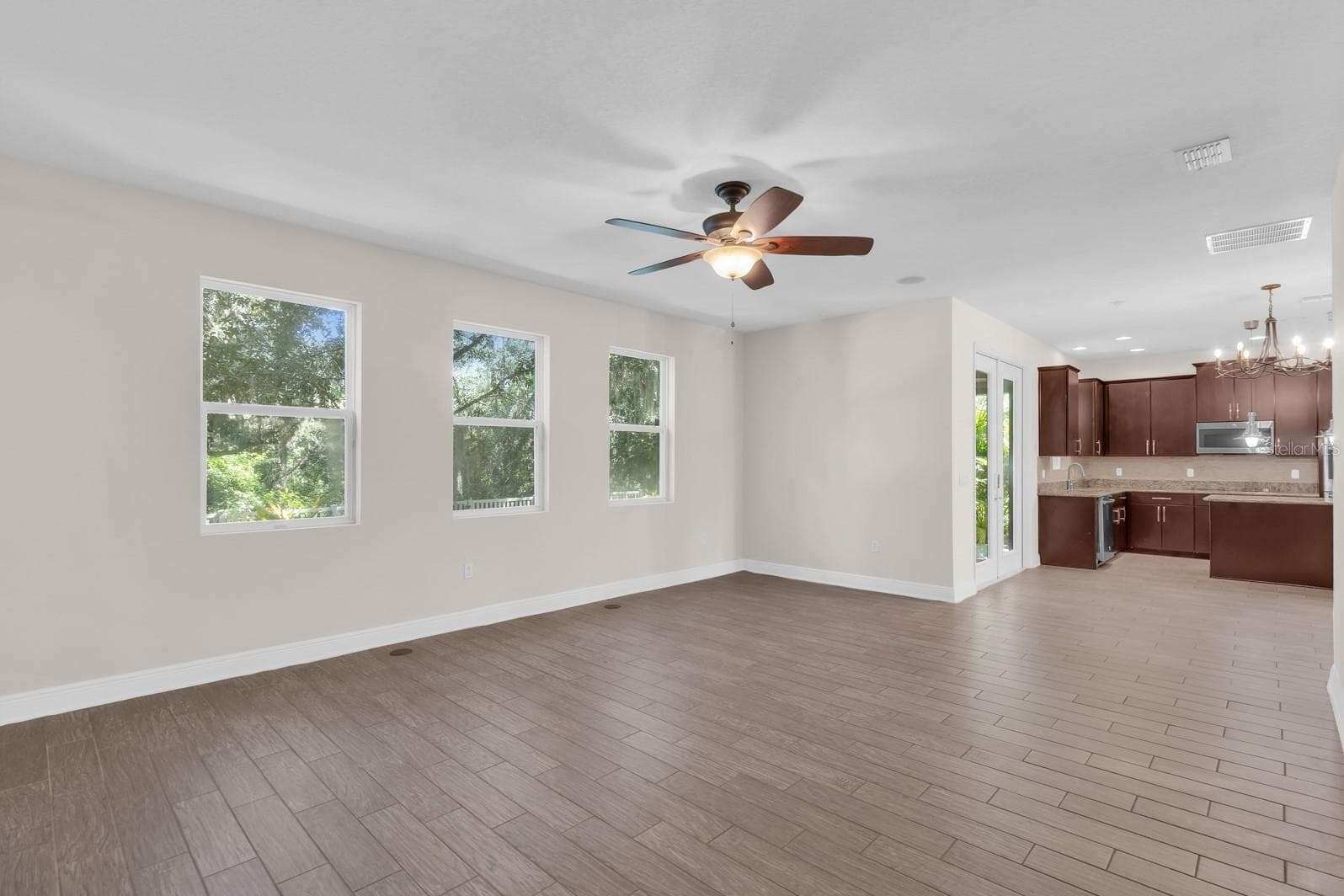Single Family Residence at 8061 PLEASANT PINE CIR, WINTER PARK, photo 16 of 43
